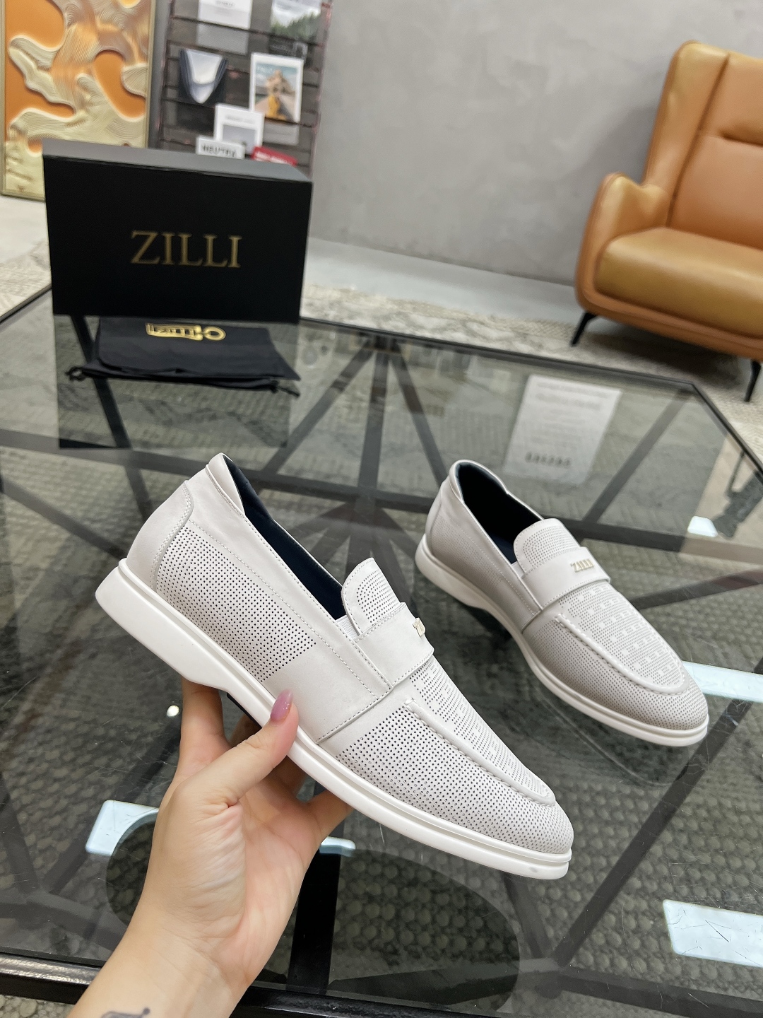  Z 🔍顶级代购🇮🇹 ZI 炸街男神套脚休闲鞋系列 专柜同步发售原厂配置，意大利进口原版牛皮面料，进口水