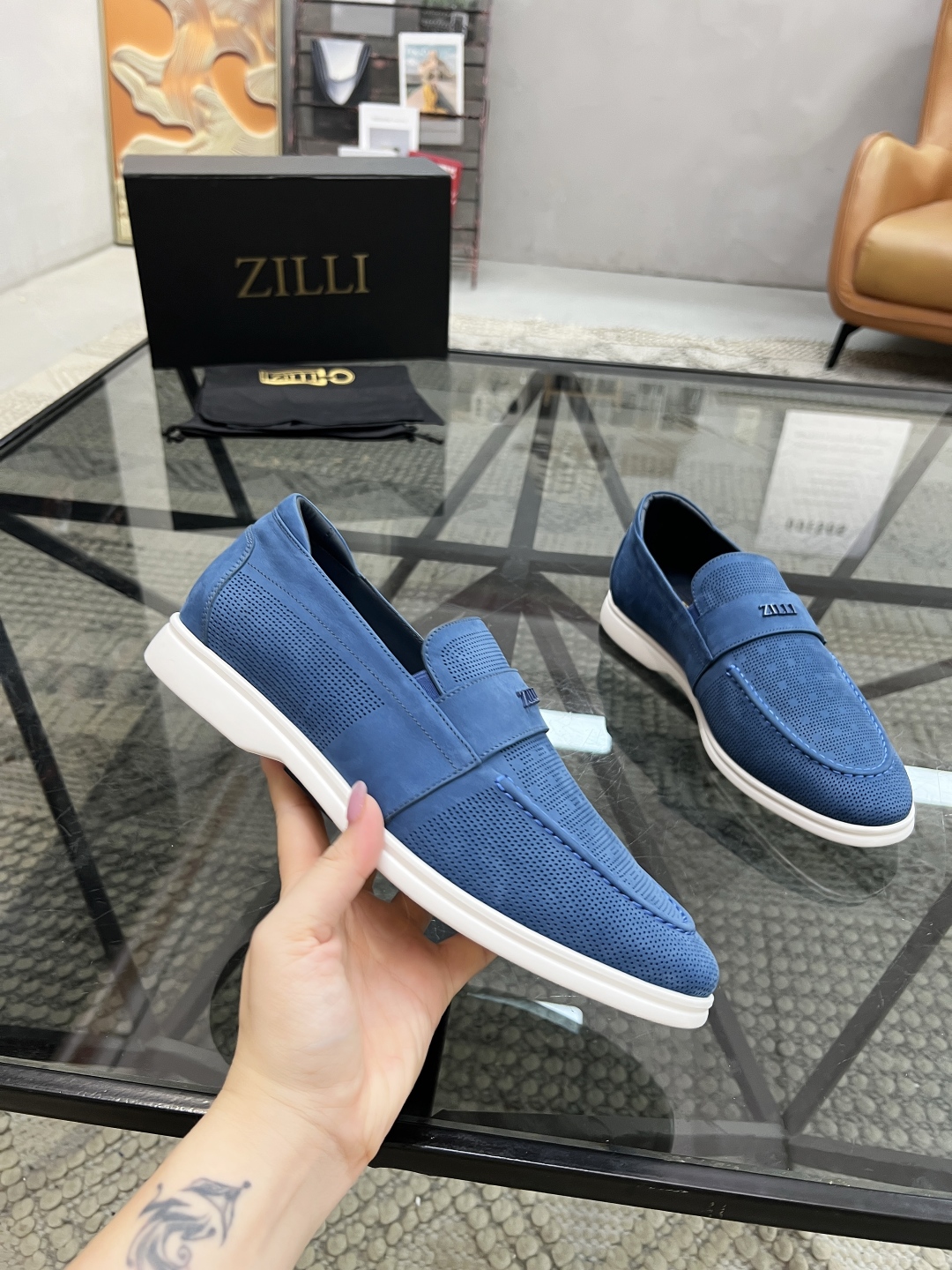  Z 🔍顶级代购🇮🇹 ZI 炸街男神套脚休闲鞋系列 专柜同步发售原厂配置，意大利进口原版牛皮面料，进口水