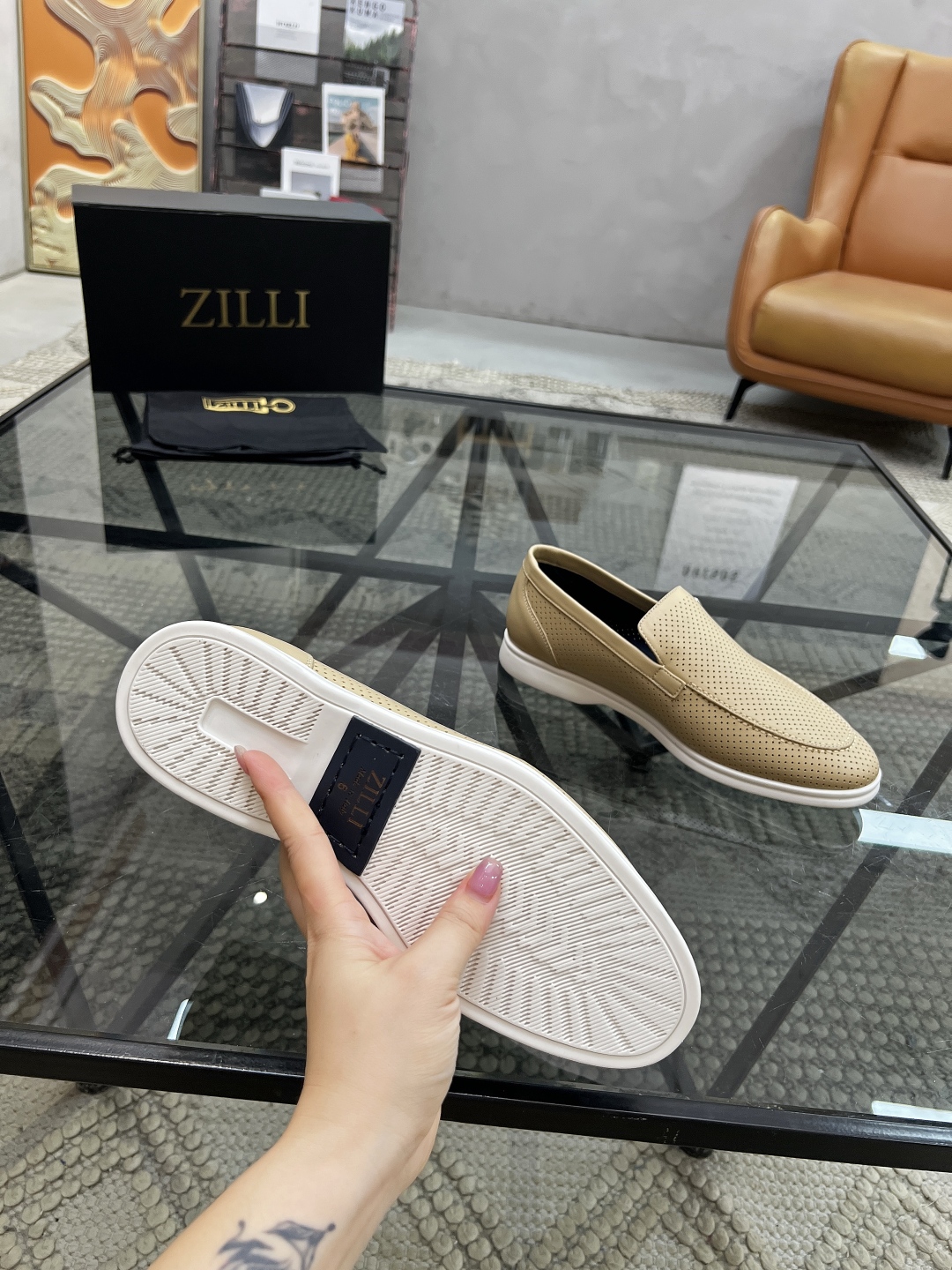  Z 🔍顶级代购🇮🇹 ZI 炸街男神套脚休闲鞋系列 专柜同步发售原厂配置，意大利进口原版牛皮面料，进口水