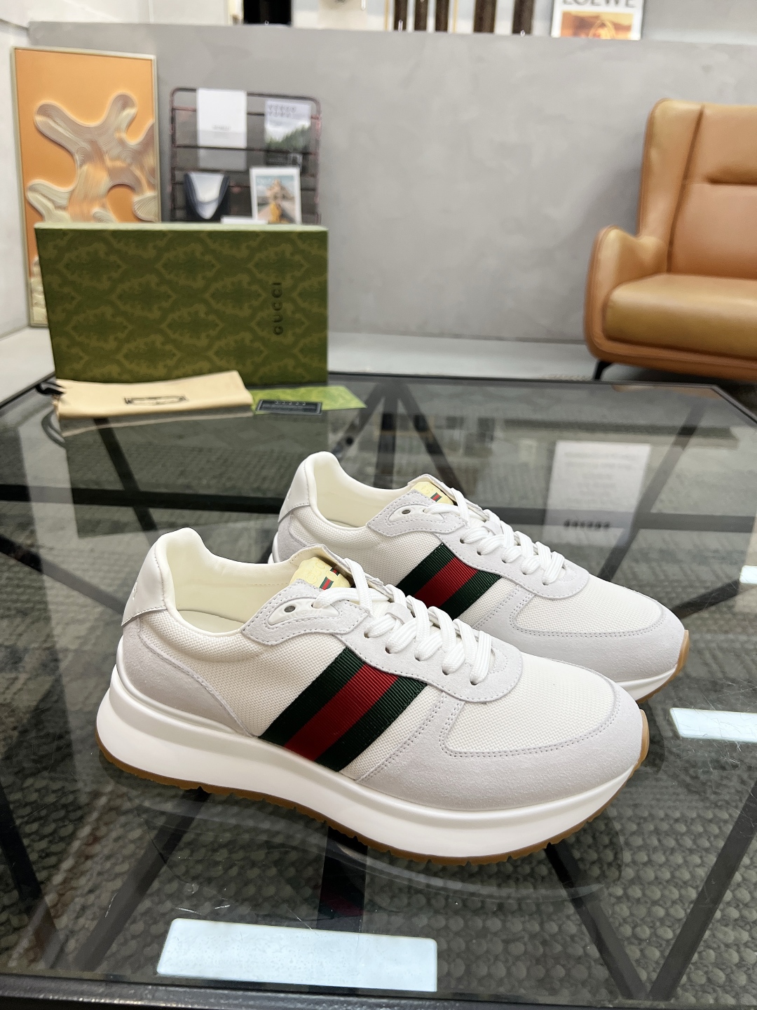  G 🔍顶级代购🇮🇹 古 炸街男神新品来袭，超人气爆款专柜新款，原厂配置意大利进口牛皮搭配网布面料，高品