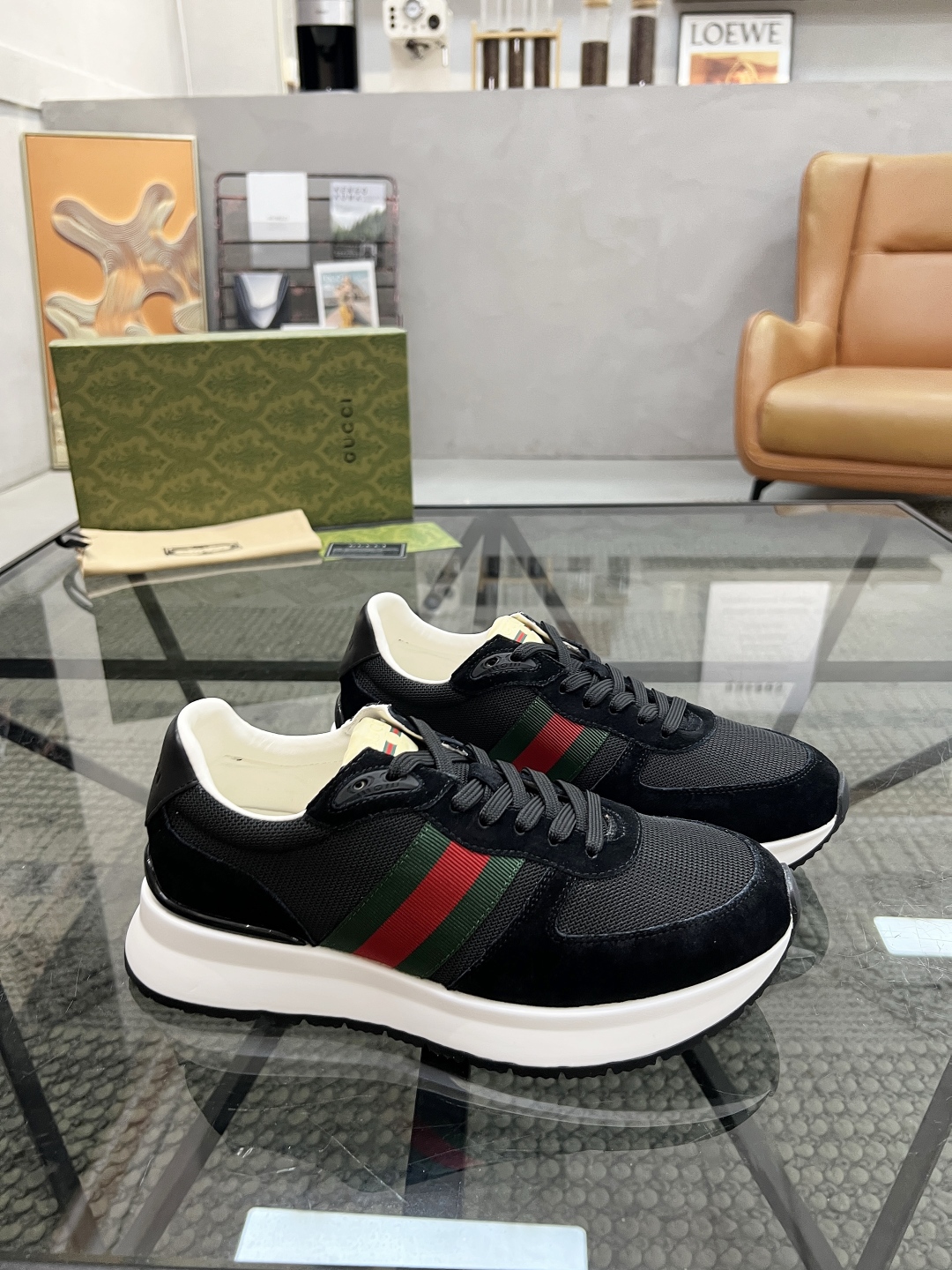  G 🔍顶级代购🇮🇹 古 炸街男神新品来袭，超人气爆款专柜新款，原厂配置意大利进口牛皮搭配网布面料，高品