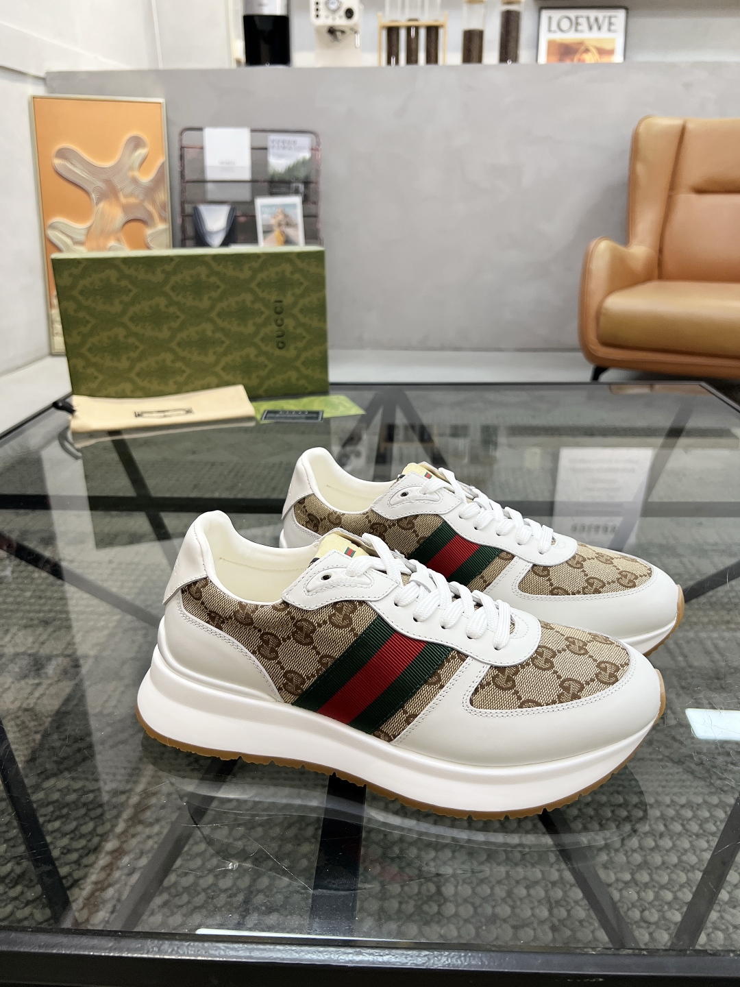  G 🔍顶级代购🇮🇹 古 炸街男神新品来袭，超人气爆款专柜新款，原厂配置意大利进口牛皮搭配网布面料，高品