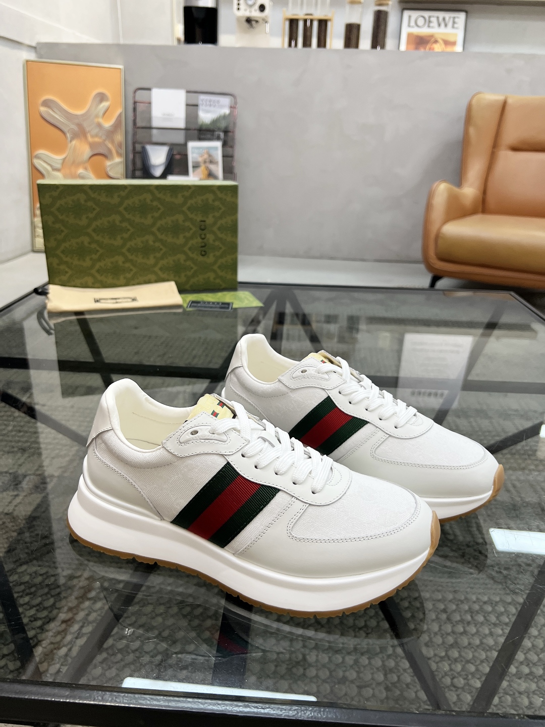  G 🔍顶级代购🇮🇹 古 炸街男神新品来袭，超人气爆款专柜新款，原厂配置意大利进口牛皮搭配网布面料，高品