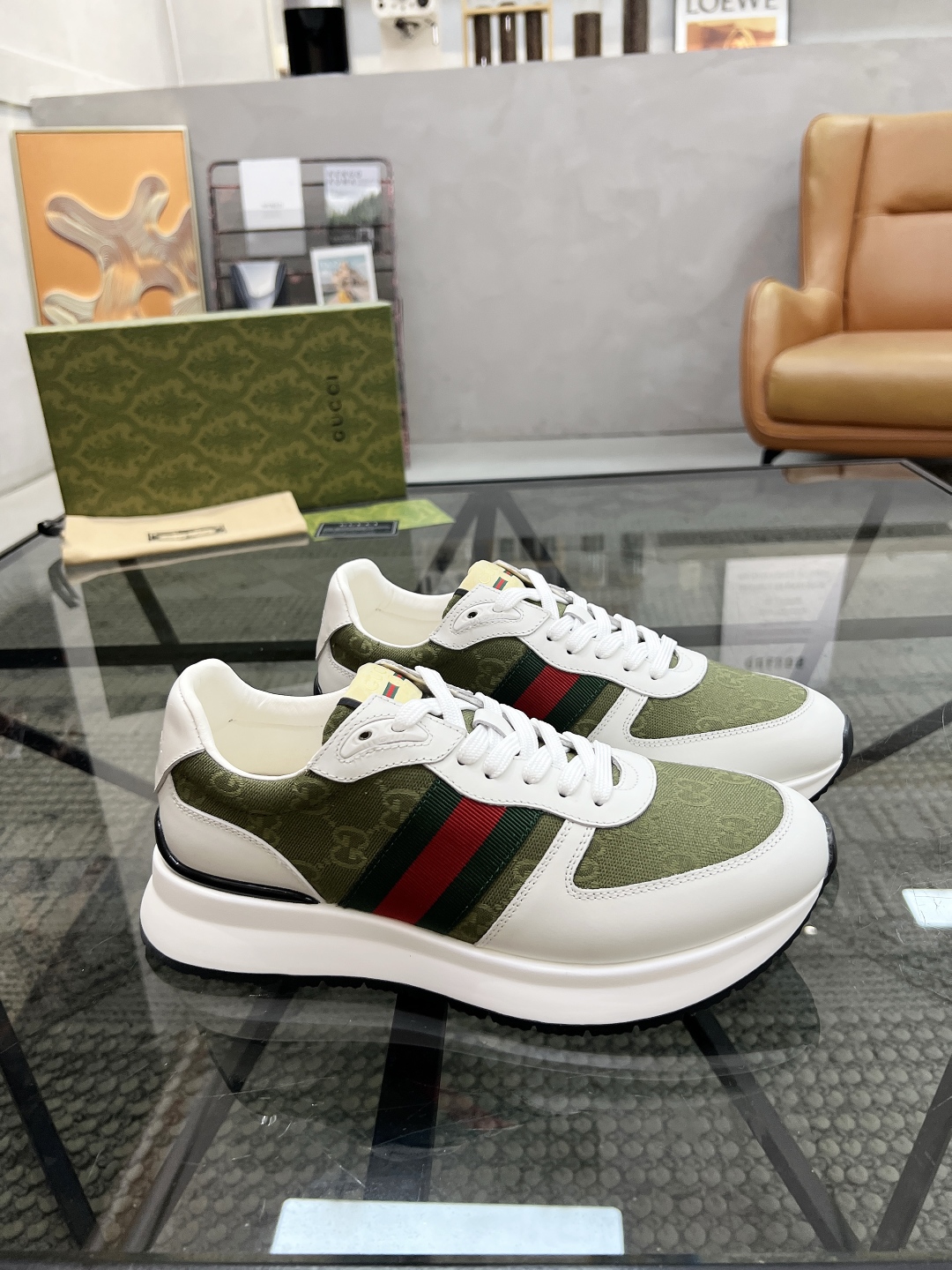  G 🔍顶级代购🇮🇹 古 炸街男神新品来袭，超人气爆款专柜新款，原厂配置意大利进口牛皮搭配网布面料，高品