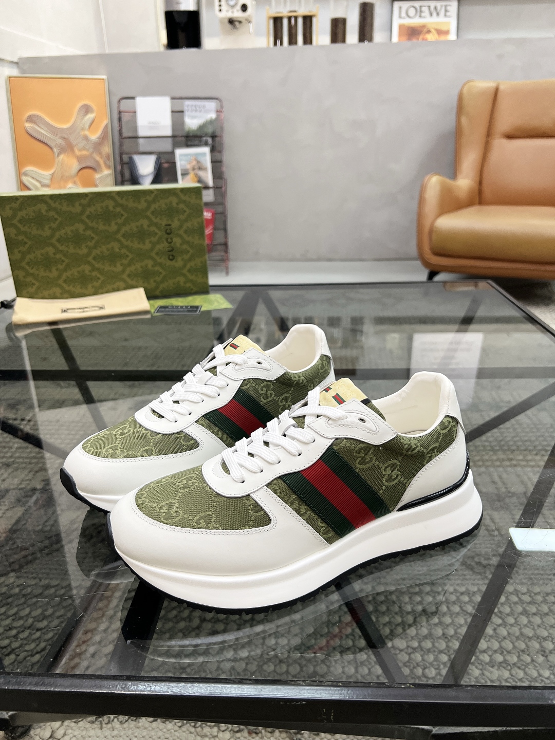  G 🔍顶级代购🇮🇹 古 炸街男神新品来袭，超人气爆款专柜新款，原厂配置意大利进口牛皮搭配网布面料，高品