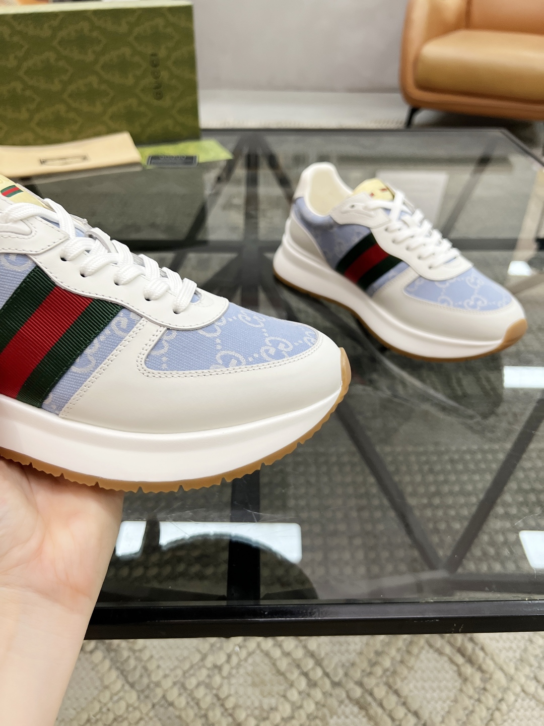  G 🔍顶级代购🇮🇹 古 炸街男神新品来袭，超人气爆款专柜新款，原厂配置意大利进口牛皮搭配网布面料，高品