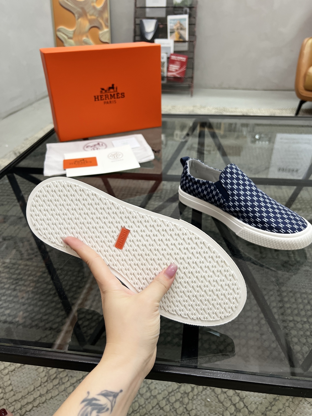  H 🔍顶级代购🇮🇹 爱 炸街男神套脚新品来袭专柜同步发售原厂配置，意大利进口原版印花布面料，高品质拼接