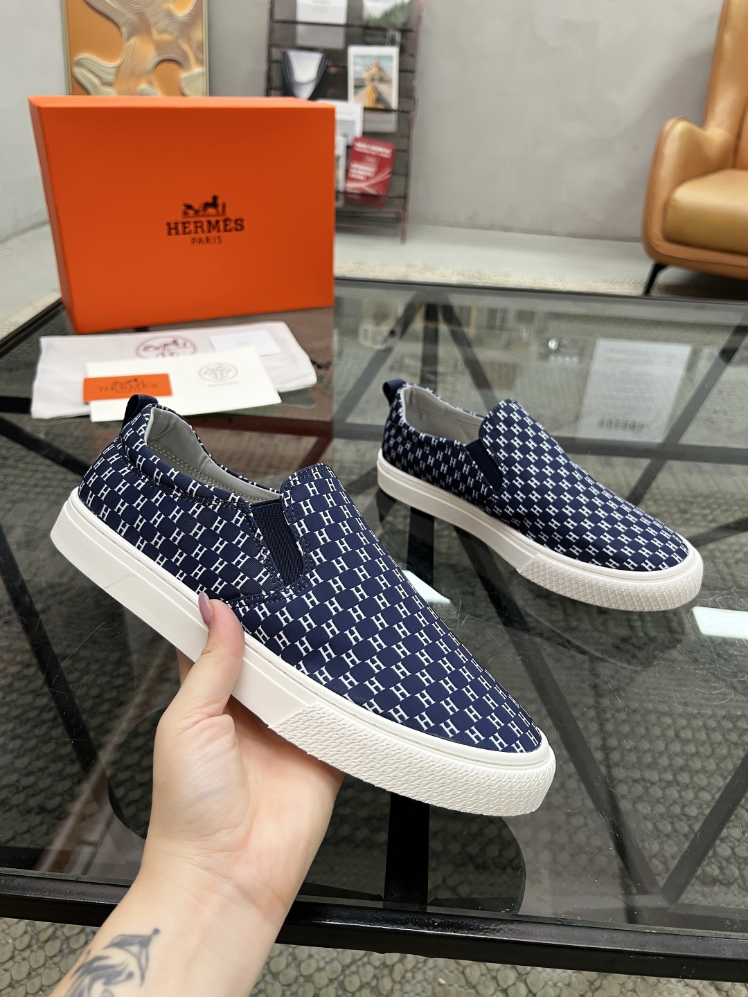  H 🔍顶级代购🇮🇹 爱 炸街男神套脚新品来袭专柜同步发售原厂配置，意大利进口原版印花布面料，高品质拼接