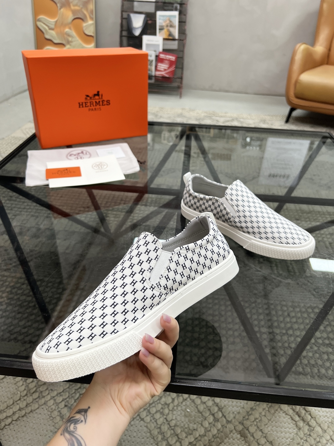  H 🔍顶级代购🇮🇹 爱 炸街男神套脚新品来袭专柜同步发售原厂配置，意大利进口原版印花布面料，高品质拼接