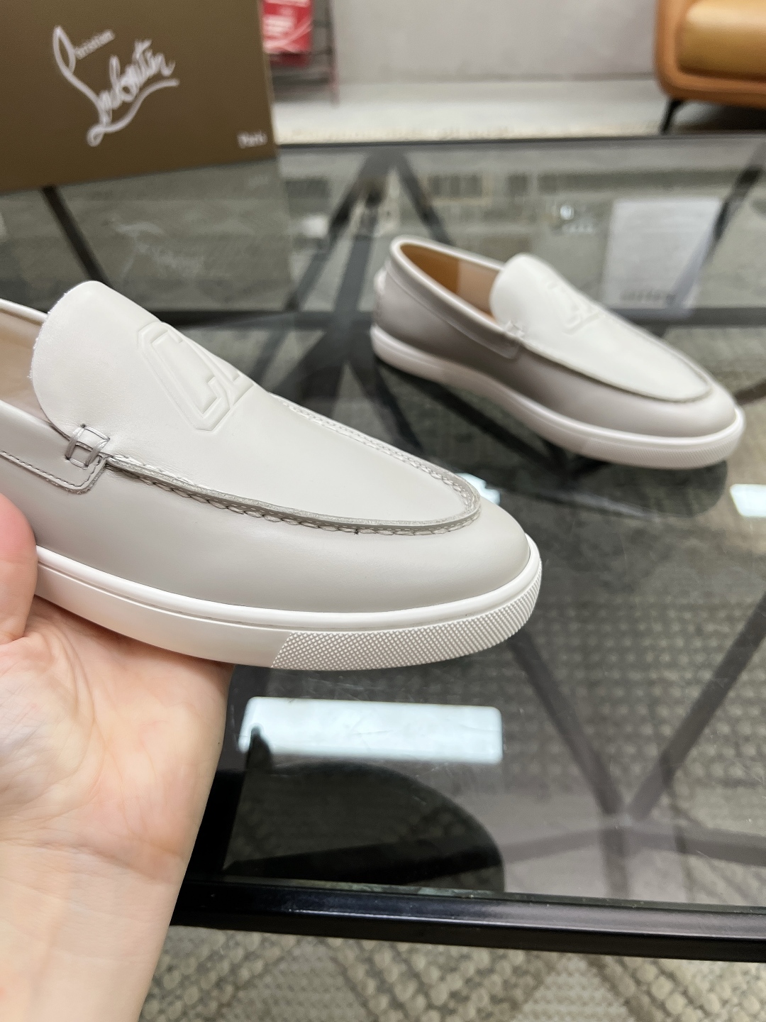  C 🔍顶级代购🇮🇹 CL 炸街男神爆款套脚休闲板鞋专柜新品同步，鞋面意大利进口牛皮面料，高品质拼接工艺