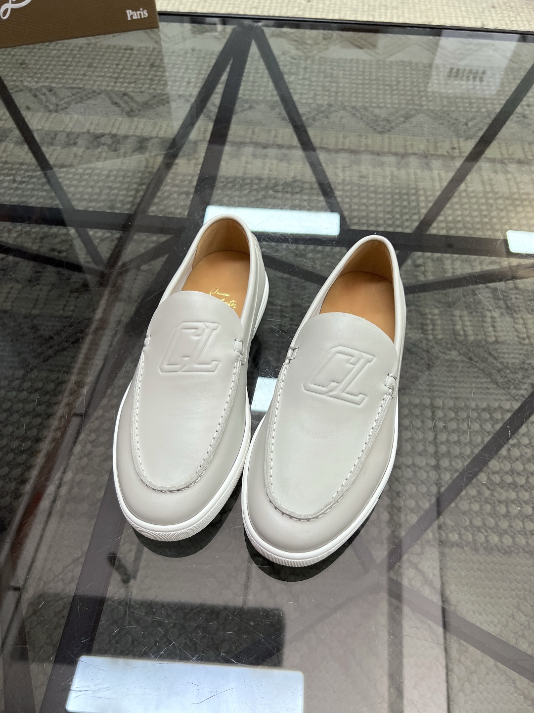 C 🔍顶级代购🇮🇹 CL 炸街男神爆款套脚休闲板鞋专柜新品同步，鞋面意大利进口牛皮面料，高品质拼接工艺