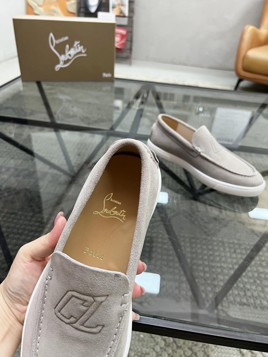  C 🔍顶级代购🇮🇹 CL 炸街男神爆款套脚休闲板鞋专柜新品同步，鞋面意大利进口牛皮面料，高品质拼接工艺