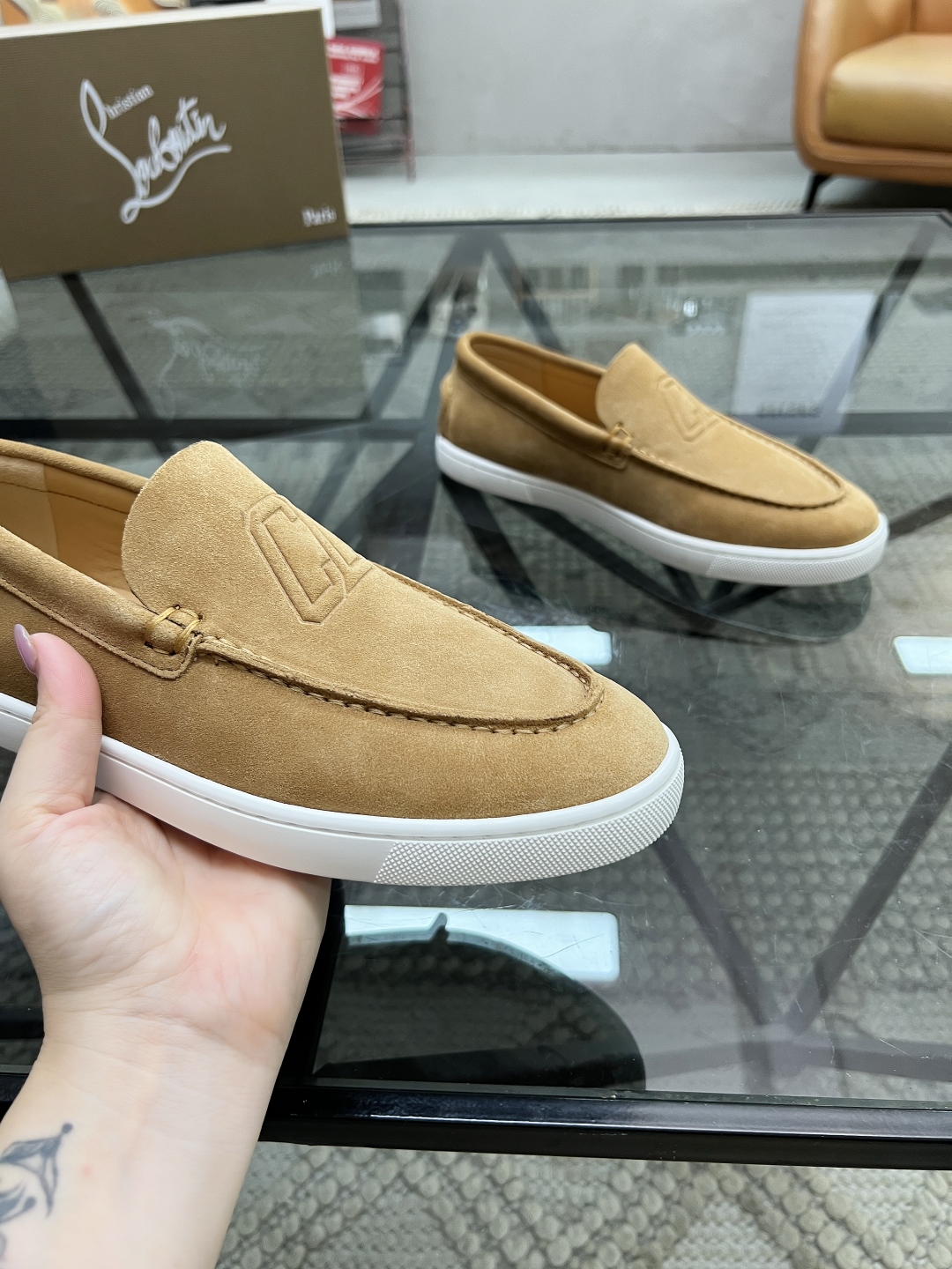  C 🔍顶级代购🇮🇹 CL 炸街男神爆款套脚休闲板鞋专柜新品同步，鞋面意大利进口牛皮面料，高品质拼接工艺