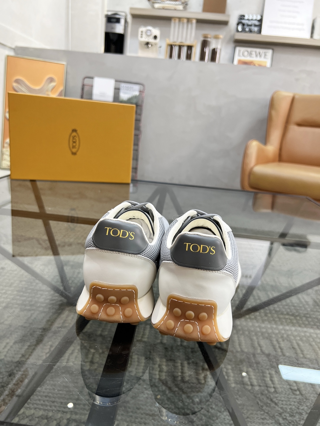  T 🔍顶级代购🇮🇹 托 炸街男神新品来袭，超人气爆款专柜新款，原厂配置意大利进口牛皮搭配网布面料，高品