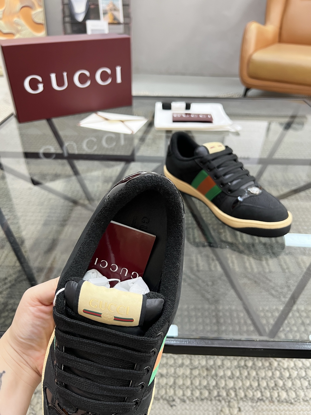  G 🔍顶级代购🇮🇹古 炸街情侣👫款潮鞋专柜同步发售原厂配置，意大利进口进口牛皮搭配G布面料，高品质拼接