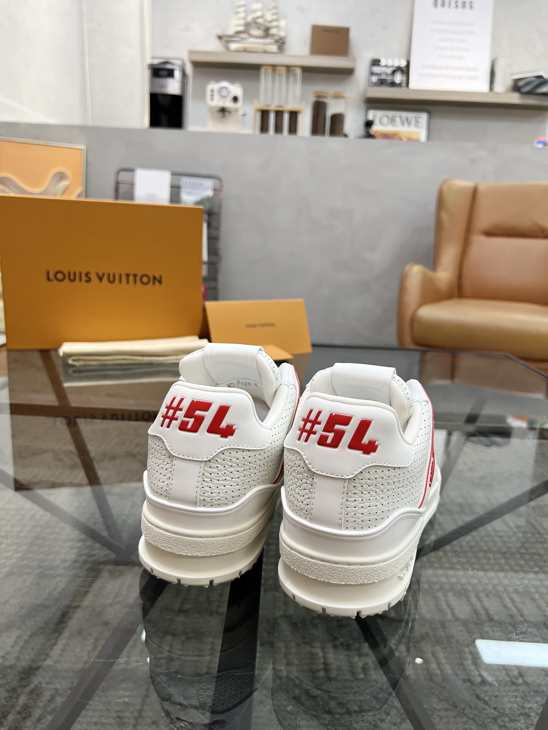  L 🔍顶级代购🇮🇹 路 炸街男神爆款运动板鞋专柜同步，鞋面意大利进口牛皮面料，高品质拼接缤纷色彩复杂工