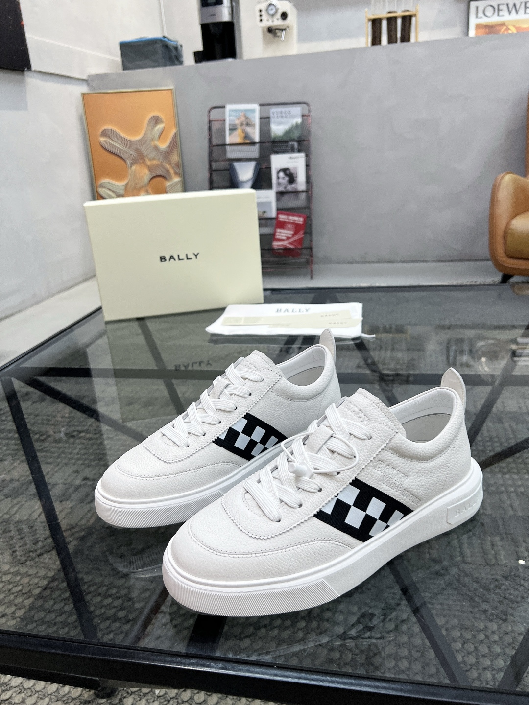 NO:556354,B Top Purchasing Purchasing Agency Ba street-loving sports shoes trendy classic color counter synchronization, uppers imported from Italy cowhide fabric, a must-have for sports experts, imported water-dyed cowhide lining, original soles specially provided by the original factory, exclusive event molded soles super comfortable, original factory and order goods, high quality, you can enter and exit the counter at will, welcome to compare, code number 39-44 (order 38 45), sneakers, cowhide19860909B 顶级代购 巴 炸街男神运动鞋潮经典配色专柜同步,鞋面意大利进口牛皮面料,运动达人必备款,进口水染牛皮里垫 ,鞋底原厂特供原版底,独家活动成型底超级舒适,原厂跟单货,高品质,可随意进出专柜,欢迎对比,码数 39-44（订 38 45）,,sneakers,cowhide,Men's shoes