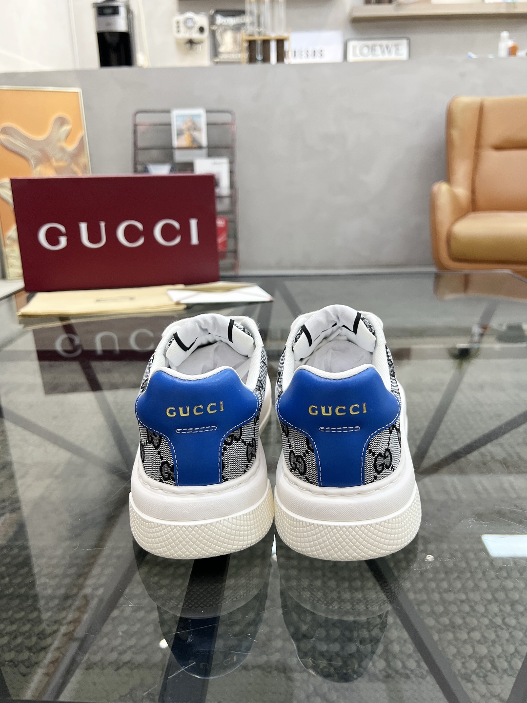 P420 G 🔍顶级代购🇮🇹 古 炸街男神增高运动新品专柜同步发售原厂配置，意大利进口进口牛皮搭配G布面料，柔软舒适网布内里垫，鞋底原厂特供原版底超级舒适，原厂跟单货 🔍🔍高品质，可随意进出专柜，欢迎对比专柜同步，码数 38-45