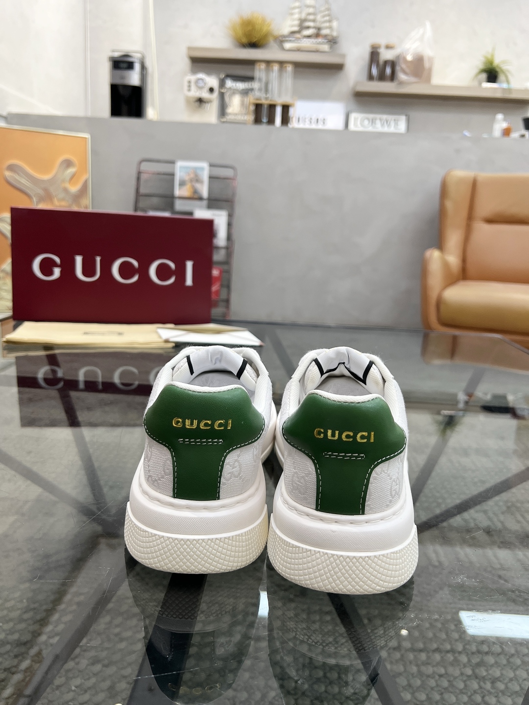 P420 G 🔍顶级代购🇮🇹 古 炸街男神增高运动新品专柜同步发售原厂配置，意大利进口进口牛皮搭配G布面料，柔软舒适网布内里垫，鞋底原厂特供原版底超级舒适，原厂跟单货 🔍🔍高品质，可随意进出专柜，欢迎对比专柜同步，码数 38-45