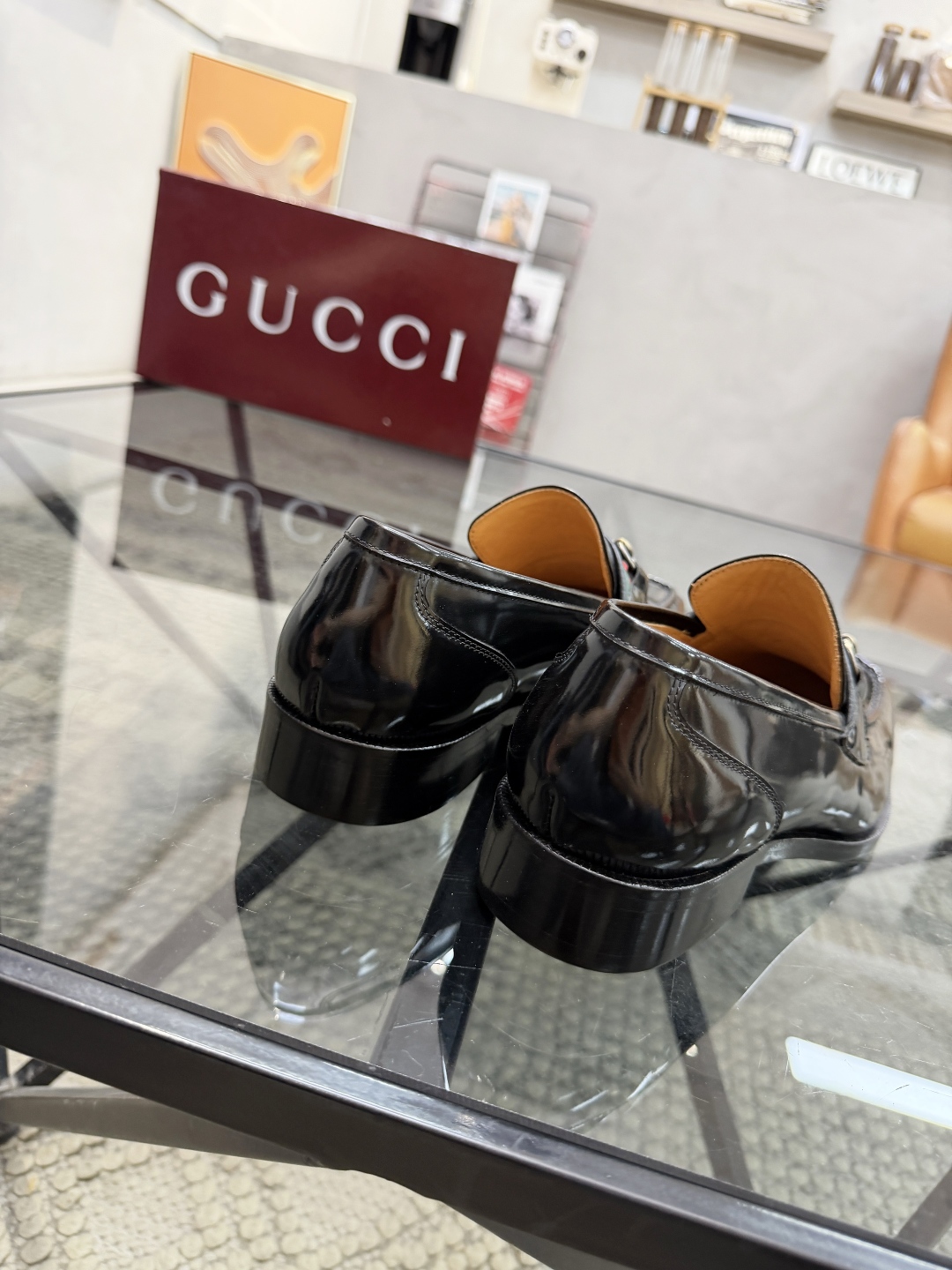 P620 G 🔍顶级代购🇮🇹 古 炸街男神休闲套脚皮底系列皮鞋专柜同步发售原厂配置，意大利进口牛皮面料，全进口水染牛皮里垫，鞋底：原厂特供原版底超级舒适，原厂跟单货 🔍🔍高品质，可随意进出专柜，欢迎对比专柜同步，码数 39-44（订 38 45 46）