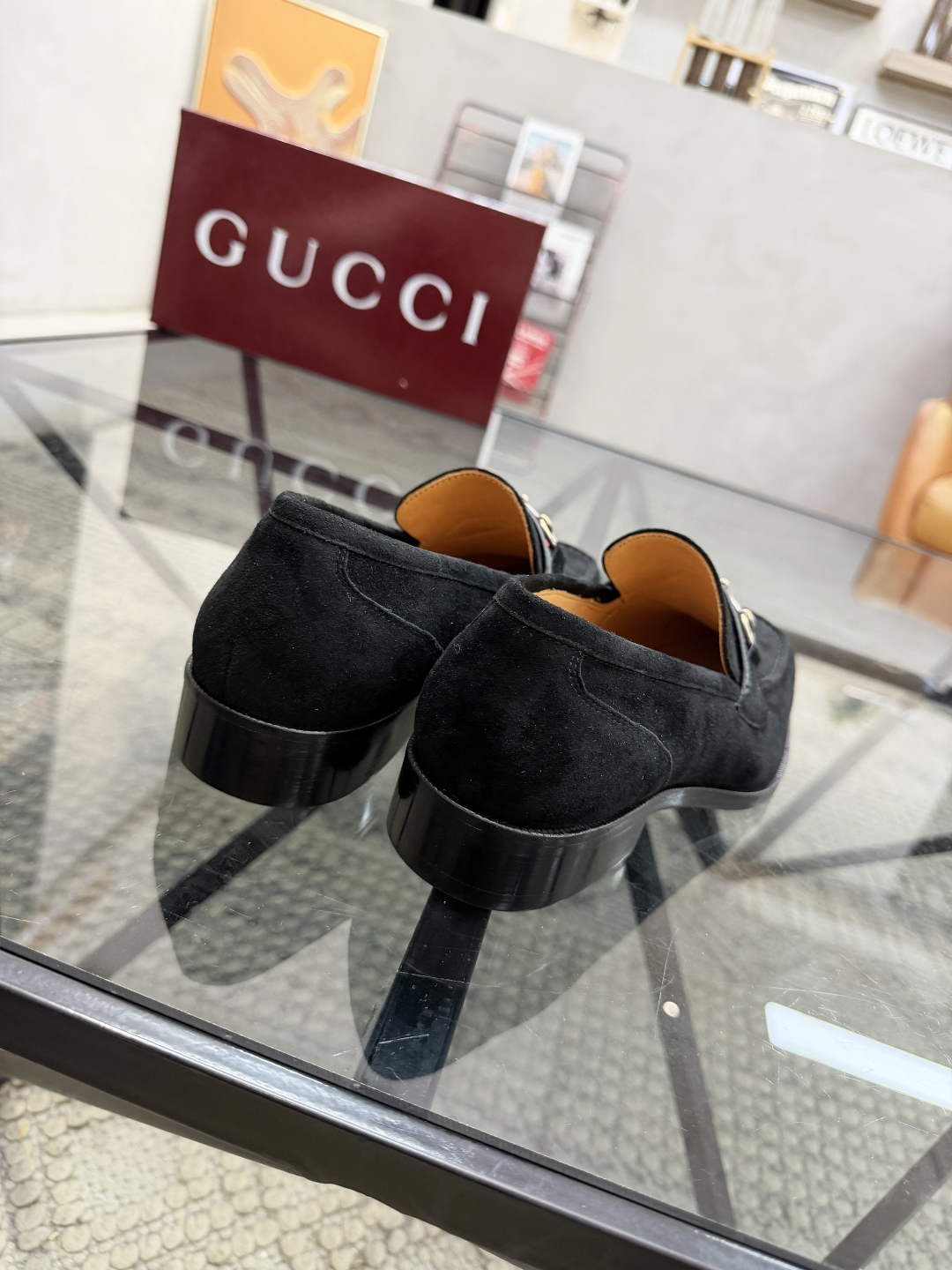 P620 G 🔍顶级代购🇮🇹 古 炸街男神休闲套脚皮底系列皮鞋专柜同步发售原厂配置，意大利进口牛皮面料，全进口水染牛皮里垫，鞋底：原厂特供原版底超级舒适，原厂跟单货 🔍🔍高品质，可随意进出专柜，欢迎对比专柜同步，码数 39-44（订 38 45 46）