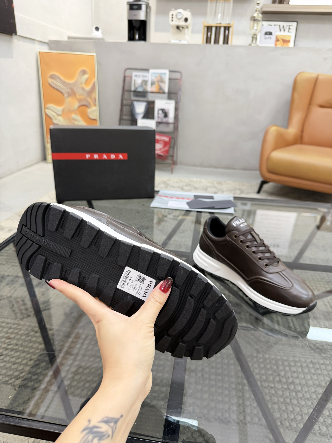 P360 P 🔍顶级代购🇮🇹 普 炸街男神运动鞋新品来袭超人气爆款专柜同步，鞋面意大利进口原版光滑牛皮面料，高品质五金标志复杂拼接工艺，透气舒适网布内里垫，时尚简易版面运动达人风格，鞋底：原厂特供原版发泡大底，原厂跟单货🔍高品质，可随意进出专柜，欢迎对比，码数 38-45