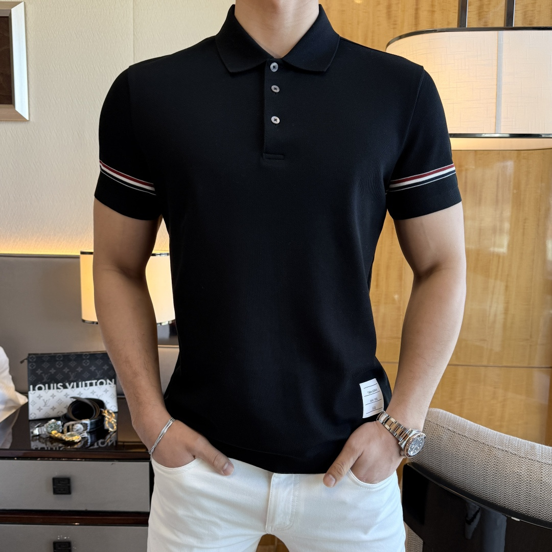 NO:117567,TB - 2025ss Snake Spring and Summer New Polo Collar Short Sleeve Series. Selected high-quality bead floor cotton fabric, fashionable brand element logo design, excellent upper body style, delicate, comfortable and breathable fabric, super beautiful and stylish men's must-have style!  Size M-3XL (model 178/145 catties upper body L size), T-shirt, alexander wang19860909TB - 2025ss蛇年春夏新款polo领短袖系列.精选优质珠地棉面料,时尚大牌元素logo设计,上身版型超赞,面料细腻舒适透气,随意搭配都超级好看时尚型男必备款哦！尺码M-3XL (模特178/145斤上身L码),,T-shirt,alexander wang,Men's clothing