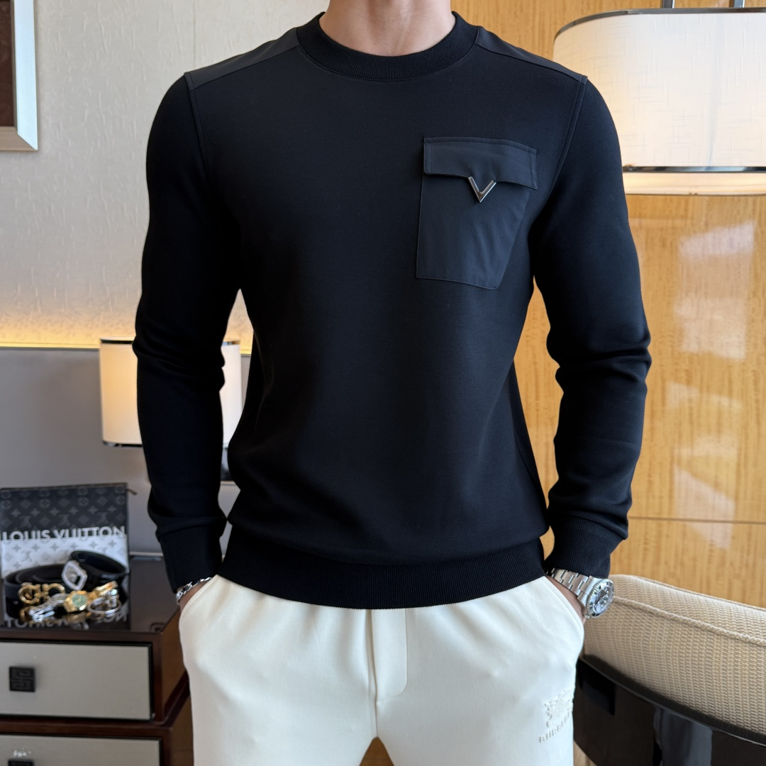 NO:539041,Valentino - 2025ss autumn new model, the highest version of fashionable pullover sweatshirt, a must-have classic work every year. It is favored and praised by major stars. It is selected with high-end European cotton blend fabrics, heavy craftsmanship production, original hardware and auxiliary material logo design, soft and smooth, and dense texture!  Fashionable and stylish upper body!  One of the impeccable must-choose styles for autumn!  M-3XL can wear up to 190 pounds!  , valentino, hoodie, sweatshirts, alexander wang19860909华伦天奴 - 2025ss秋季大爆新款,最高版本时尚套头卫衣、每年必出的经典之作.受各大明星的青睐推崇,精选高端欧棉混纺面料,重工艺制作,原版五金辅料logo设计,柔软顺滑,质地密实！上身时尚有型！秋季无可挑剔必选款式之一！M-3XL 最大穿190斤！,,valentino,hoodie,sweatshirts,alexander wang,Men's clothing