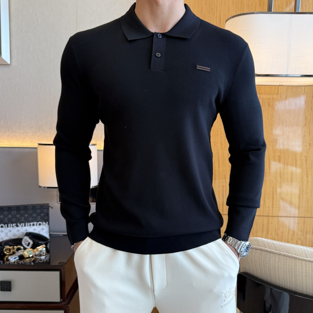 NO:523120,JINIA - 2025ss Autumn and Winter Counter Polo Sweater, casual and fashionable outside, essential for inner wear, customized imported wool blend fabric, delicate texture, close-fitting and comfortable without thorn, good upper body style, warm, the counter logo design is very unique, original quality and craftsmanship is absolutely the highest version in the market, the top original version is super-skinned, soft and crisp, not easy to deform. The lock edge sewing plates are very rigorous and exquisite, absolutely first-line OEM requirements!  Don't miss it, male gods!  Size M-3XL, maximum wear 190 catties!  ,zegna,alexander wang19860909杰尼娅 - 2025ss秋冬专柜大爆款polo毛衫,休闲时尚外穿 内搭必备款,定制进口羊毛混纺面料,面料手感细腻,贴身舒适不扎肉,上身版型好 穿着保暖,专柜标志设计非常独特,原版品质与工艺 绝对市场最高版本 顶级原版穿着超赞 柔顺挺括,不易变形.锁边缝盘都非常严谨考究 绝对一线代工要求！男神们别错过！ 尺码 M-3XL 最大穿190斤！,,zegna,alexander wang,Men's clothing