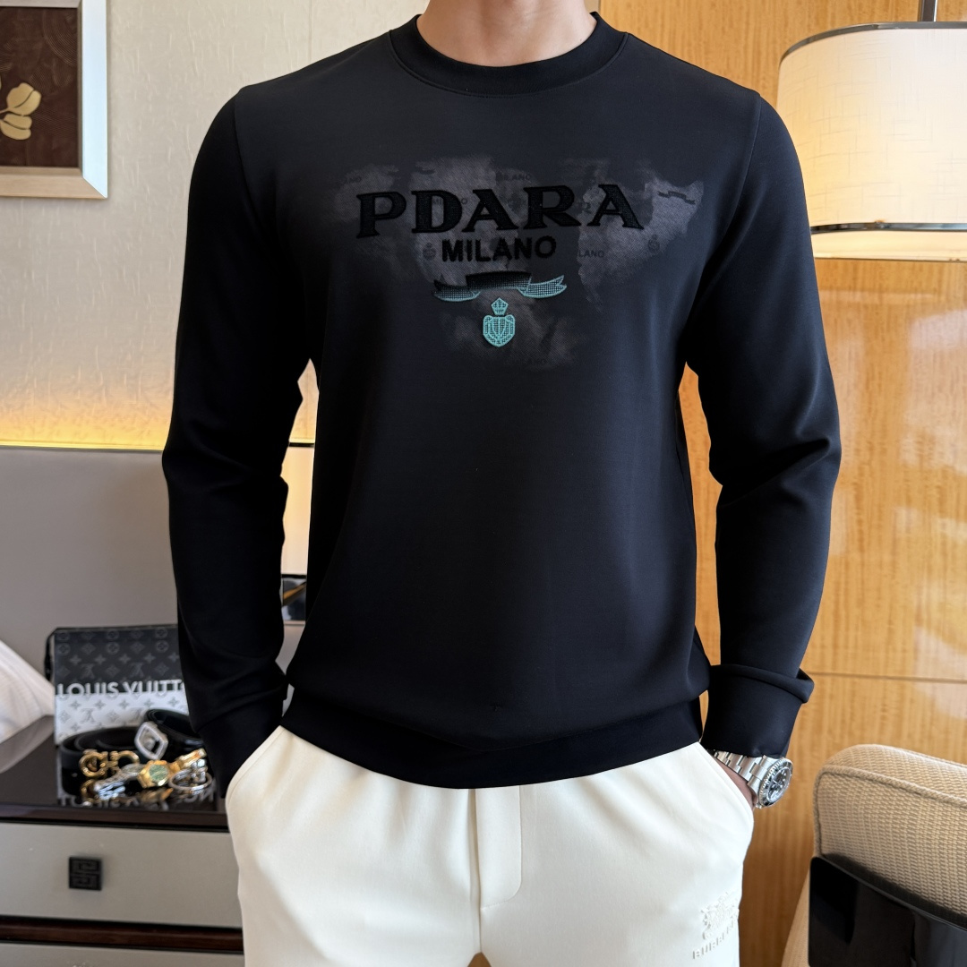 NO:530602,Prada - 2025ss autumn new model, the highest version of fashionable pullover sweatshirt, a must-have classic work every year. It is favored and praised by major stars, and is selected with high-end European cotton blend fabrics, heavy craftsmanship production, original hardware and auxiliary material logo design, soft and smooth, and dense texture!  Fashionable and stylish upper body!  One of the impeccable must-choose styles for autumn!  M-3XL can wear up to 190 pounds!  , prada, hoodie, sweatshirts, alexander wang19860909普拉达 - 2025ss秋季大爆新款,最高版本时尚套头卫衣、每年必出的经典之作.受各大明星的青睐推崇,精选高端欧棉混纺面料,重工艺制作,原版五金辅料logo设计,柔软顺滑,质地密实！上身时尚有型！秋季无可挑剔必选款式之一！M-3XL 最大穿190斤！,,prada,hoodie,sweatshirts,alexander wang,Men's clothing