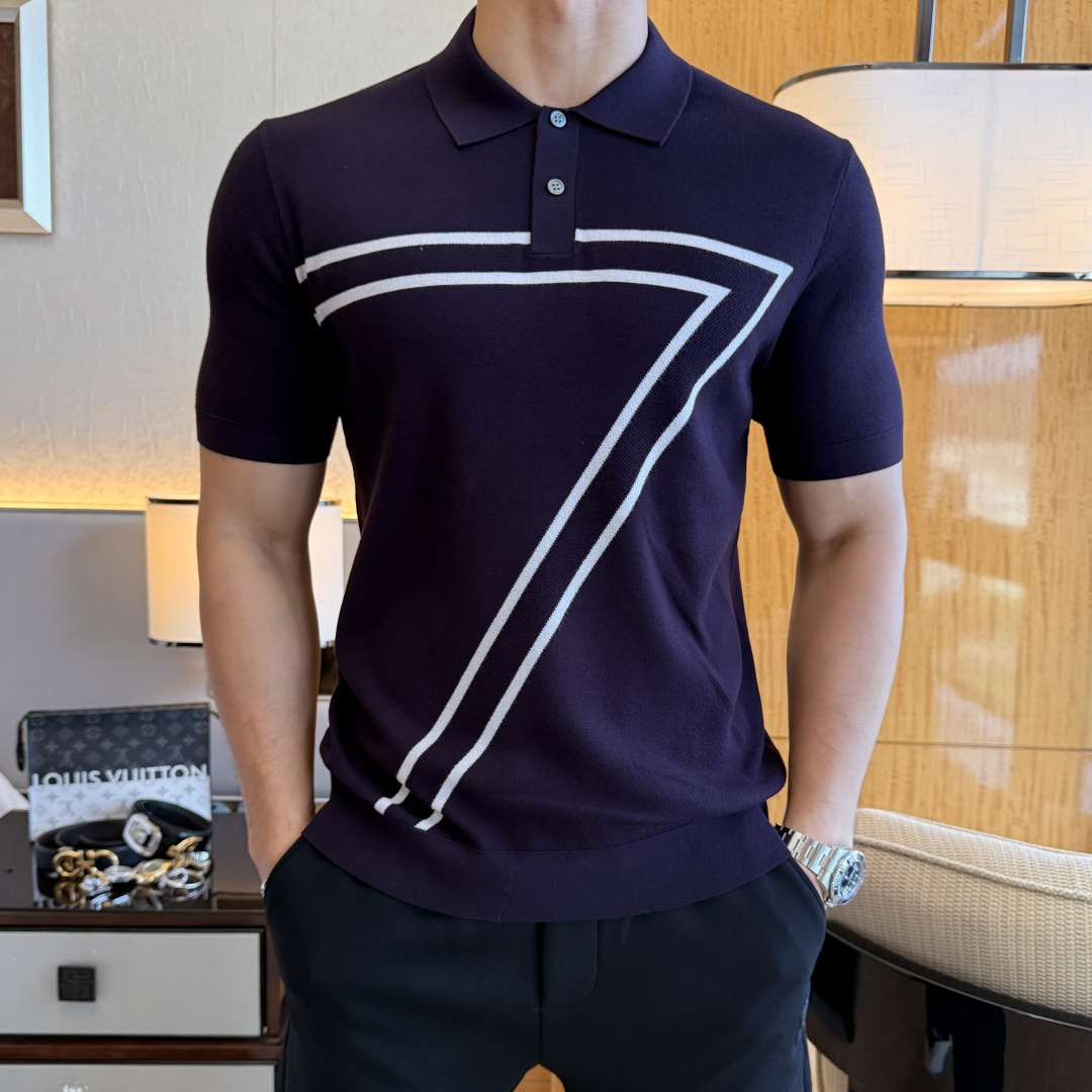 NO:540207,JINIA -ss autumn and winter half-sleeved knitted sweater series!  Casual business wear, essential for inner wear, selected top-grade - worsted mulberry silk blended fabric, delicate feel, close-fitting and comfortable without tying, good upper body style, warm wear, the counter logo design is very unique, male gods, don’t miss it!  Size M-3XL, zegna,alexander wang19860909杰尼娅 -ss秋冬半袖针织毛衫系列！休闲商务外穿 内搭必备款,精选上等-精纺桑蚕丝混纺面料,面料手感细腻,贴身舒适不扎肉,上身版型好 穿着保暖,专柜标志设计非常独特,男神们别错过！ 尺码 M-3XL,,zegna,alexander wang,Men's clothing