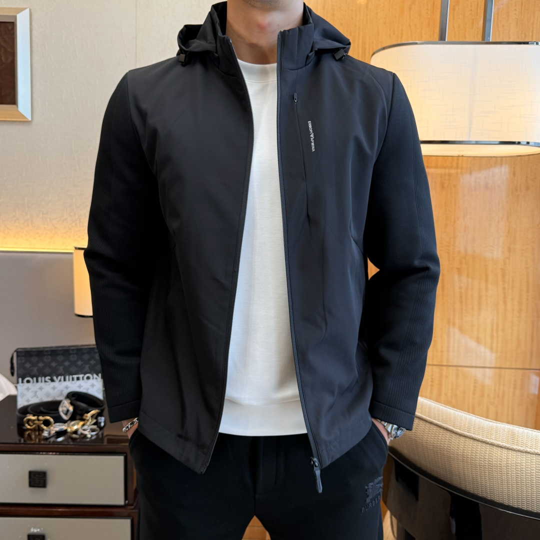 NO:521984,Armani - 2025ss autumn and winter hot-split jacket, customized high-quality polyester fiber fabric!  Top-level fashion brand elements logo design, complete with three standards!  The original hardware and accessories have smooth lines and exquisite craftsmanship, excellent upper body style, comfortable fabric, windproof and warm, and casual matching are very fashionable, handsome, casual and fashionable men's must-have!  Size M-3XL can wear up to 190 catties!  ,,armani,jackets & coats,jackets & coats,alexander wang19860909阿玛尼 - 2025ss秋冬大爆款精品拼接夹克外套,定制高品质聚酯纤维面料！顶级时尚大牌元素logo设计,三标齐全！原版五金辅料,线条流畅,工艺精致,上身版型超赞,面料舒适,挡风保暖,随意搭配都非常时尚帅气休闲时尚男仕必备款哦！尺码M-3XL 最大可穿190斤！,,armani,jackets & coats,jackets & coats,alexander wang,Men's clothing