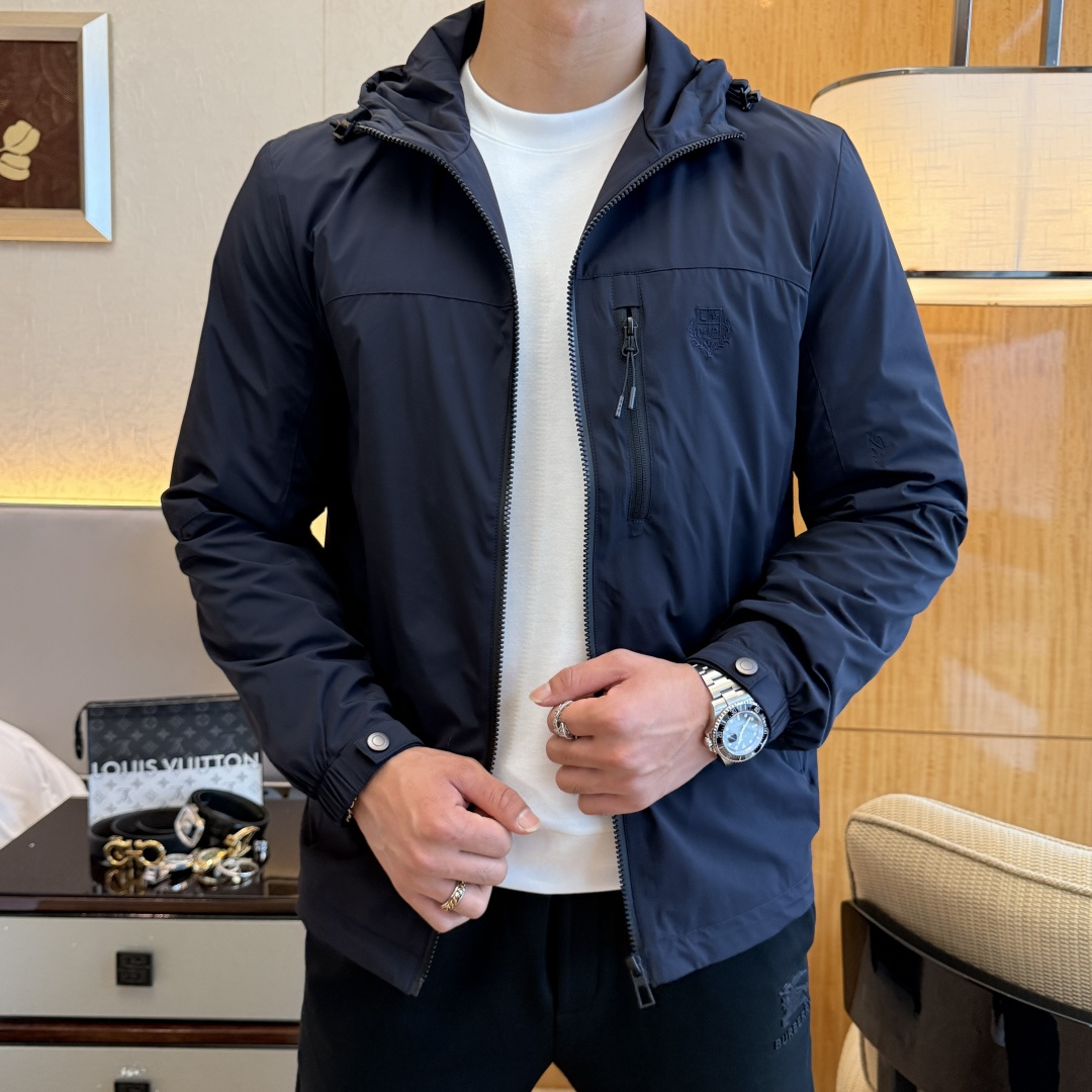 NO:519533,LP Noyou - 2025ss autumn and winter hot knitted jacket, customized high-quality polyester fiber fabric!  Top-level fashion brand elements logo design, complete with three standards!  The original hardware and accessories have smooth lines and exquisite craftsmanship, excellent upper body style, comfortable fabric, windproof and warm, and casual matching are very fashionable, handsome, casual and fashionable men's must-have!  Size M-3XL can wear up to 190 catties!  ,loro piana,jackets & coats,alexander wang19860909LP诺悠- 2025ss秋冬大爆款针织夹克,定制高品质聚酯纤维面料！顶级时尚大牌元素logo设计,三标齐全！原版五金辅料,线条流畅,工艺精致,上身版型超赞,面料舒适,挡风保暖,随意搭配都非常时尚帅气休闲时尚男仕必备款哦！尺码M-3XL 最大可穿190斤！,,loro piana,jackets & coats,alexander wang,Men's clothing