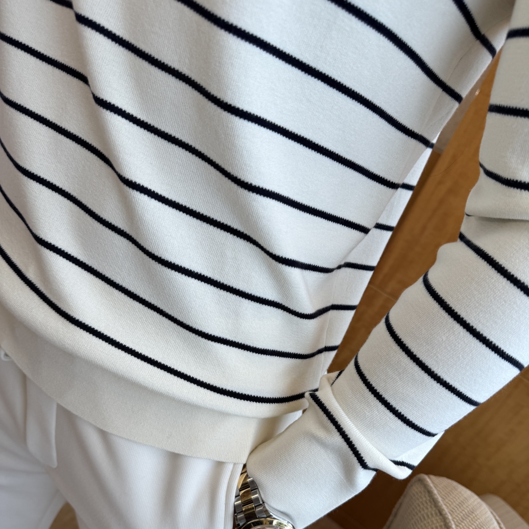 Gucci Striped Wool Blend Polo Shirt - Fall/Winter 2025 Collection 9 cmp i1756658666785 991 0 7