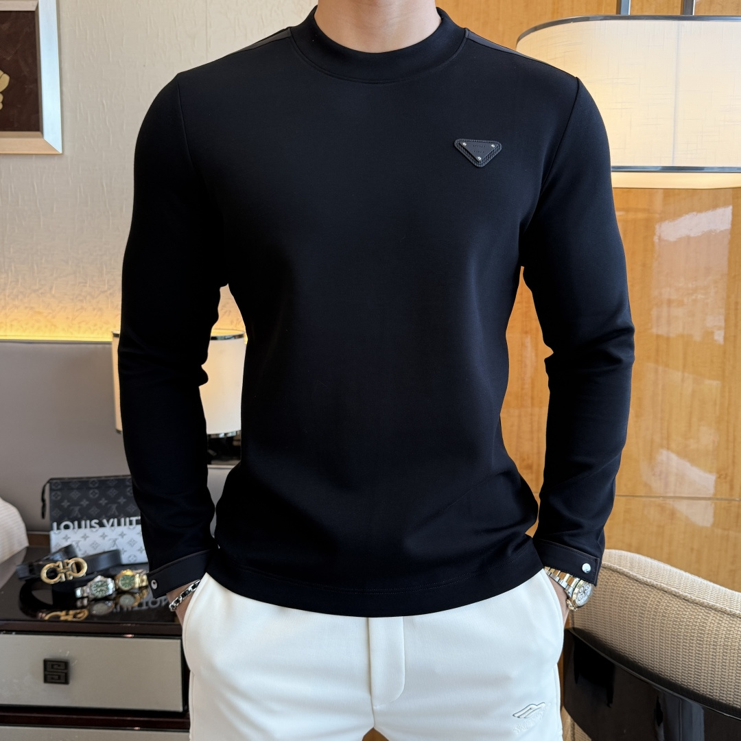 NO:539059,Prada - 2025ss autumn clothing big long-sleeved T-shirt, using customized high-end cotton fabrics, fashionable brand element logo design, soft, delicate, comfortable and warm, made with multiple craftsmanship, basic base shirts are indispensable for men's wardrobe. They can be matched with various clothing anytime and anywhere to meet your daily life needs. The clothes design is simple but not simple. Dear, hurry up and buy it. Standard version size M~3XL, maximum wearable 190 pounds!  ,,prada,tees,t-shirt,alexander wang19860909普拉达 - 2025ss秋装大爆款长袖T恤,采用定制高级棉面料 时尚大牌元素logo设计,柔软细腻舒适保暖,多重工艺制作,男人的衣柜都少不了基础打底衫 随时随地都可以拿来搭配各种服饰 满足您日常生活需求 ,衣服设计简约而不简单 , 亲们赶紧入手 标准版型 尺码M~3XL 最大可穿190斤！,,prada,tees，t-shirt,alexander wang,Men's clothing