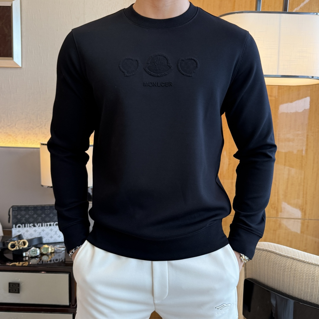 NO:529754,The new style of the ss fall, the highest version of the fashionable pullover sweater, a must-have classic work every year. It is favored and praised by major stars, and is selected with high-end European cotton blend fabrics, heavy craftsmanship production, original hardware and auxiliary material logo design, soft and smooth, and dense texture!  Fashionable and stylish upper body!  One of the impeccable must-choose styles for autumn!  M-3XL, Moncler, hoodie, sweatshirts, alexander wang19860909蒙口 - ss秋季大爆新款,最高版本时尚套头卫衣、每年必出的经典之作.受各大明星的青睐推崇,精选高端欧棉混纺面料,重工艺制作,原版五金辅料logo设计,柔软顺滑,质地密实！上身时尚有型！秋季无可挑剔必选款式之一！M-3XL,,Moncler,hoodie,sweatshirts,alexander wang,Men's clothing