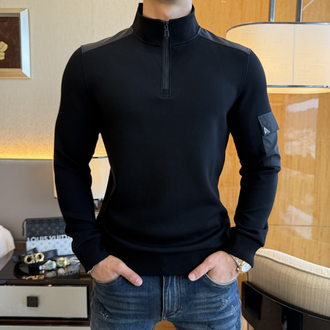 NO:539047,Prada - 2025ss autumn new model, the highest version of the fashionable pullover cashmere sweatshirt, a must-have classic work every year. It is favored and praised by major stars. It is selected high-end European cotton blend fabrics, heavy craftsmanship production, original hardware and auxiliary materials logo design, soft and smooth, and dense texture!  Fashionable and stylish upper body!  One of the impeccable must-choose styles for autumn!  M-3XL, prada, hoodie, sweatshirts, alexander wang19860909普拉达 - 2025ss秋季大爆新款,最高版本时尚套头羊绒卫衣、每年必出的经典之作.受各大明星的青睐推崇,精选高端欧棉混纺面料,重工艺制作,原版五金辅料logo设计,柔软顺滑,质地密实！上身时尚有型！秋季无可挑剔必选款式之一！M-3XL,,prada,hoodie,sweatshirts,alexander wang,Men's clothing