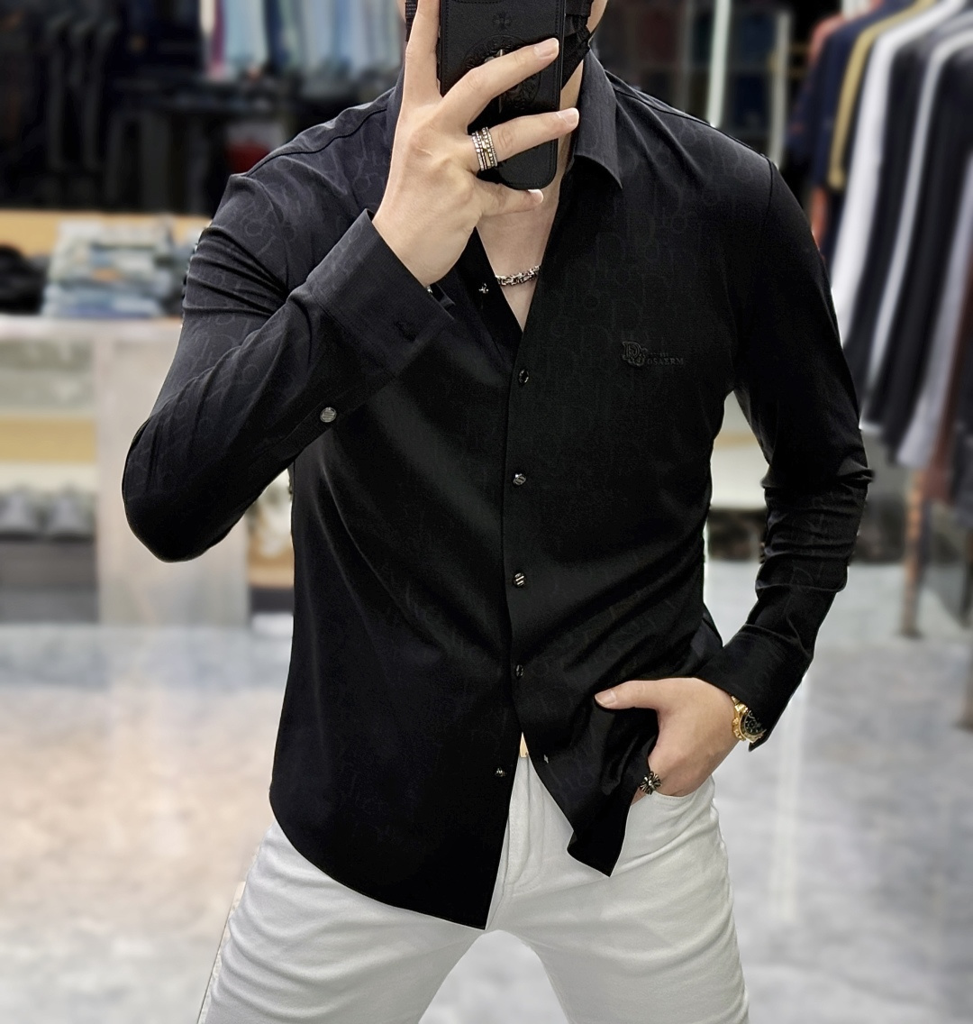 NO:540217,Dior - ss fashion high-quality long-sleeved shirts in autumn and winter, trading company channel goods, perfect quality, belonging to the cabinet level, predictable hot product, high-end customized imported high-end cotton blend fabric, master-level tailoring, invincible texture, excellent skin-friendly, very outstanding aesthetic design, exquisite craftsmanship, smooth lines, perfect matching!  Easy to upgrade the sense of fashion, with high recognition, excellent upper body effect, extremely exquisite workmanship, neat and meticulous routes, and can be matched for business or daily leisure!  Counter size M-3XL, dior,shirts,alexander wang19860909迪奥 - ss秋冬时尚大爆款精品长袖衬衫,贸易公司渠道货,品相完美如斯,属于入柜级别,可预见性的爆款,高级定制进口高级棉混纺面料,大师级剪裁,质感无敌,亲肤性极佳,非常出彩的美学设计,工艺精湛,线条流畅,完美搭配！轻松将时髦感进阶,有着高强辨识度,上身效果超赞,做工极为考究严谨,走线工整细致,商务抑或日常休闲均可搭配！专柜尺码 M-3XL,,dior,shirts,alexander wang,Men's clothing