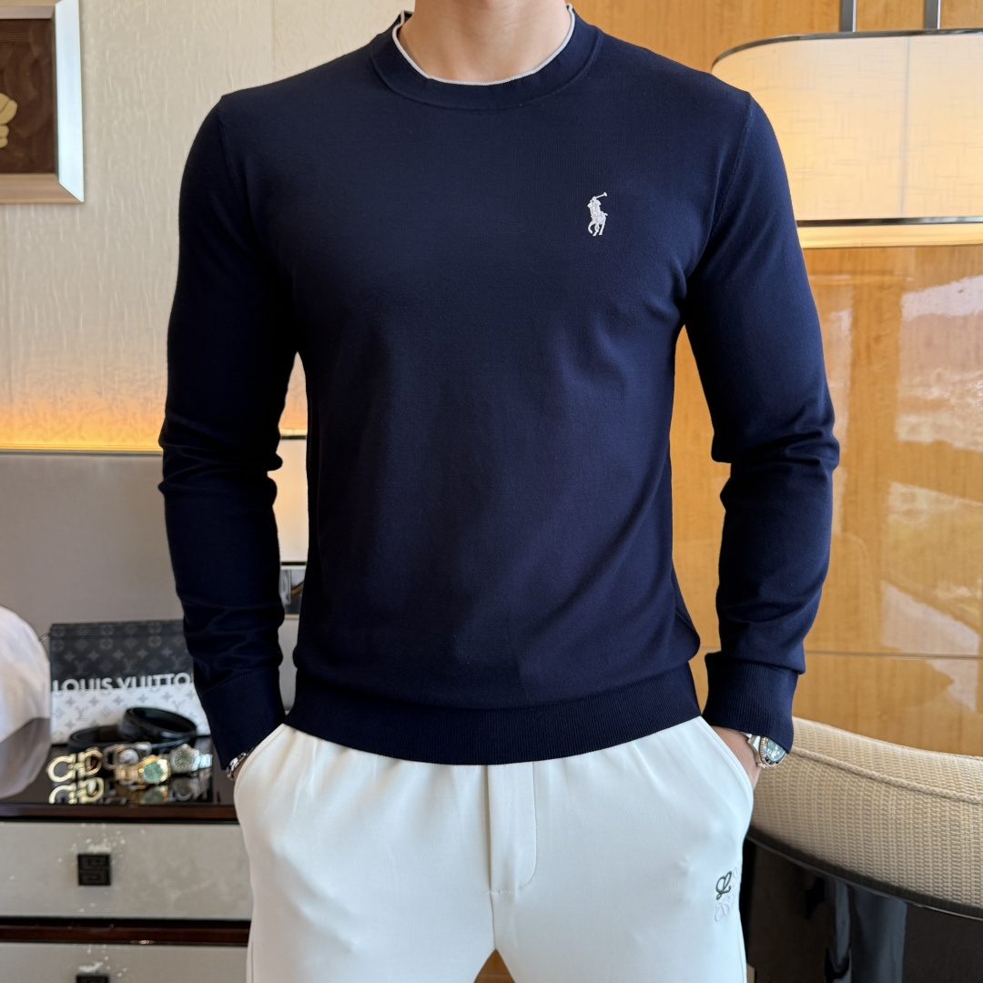 NO:529771,Paul - SS Autumn and Winter Counter Knitted Sweater, casual and fashionable outside, essential for inner wear, customized imported wool blend fabric, delicate fabric, close-fitting and comfortable without thorning, good upper body style, warm, the counter logo design is very unique, original quality and craftsmanship is absolutely the highest version in the market, the top original version is super-skinned, soft and crisp, not easy to deform. The lock edge sewing plates are very rigorous and exquisite, absolutely first-line OEM requirements!  Don't miss it, male gods!  Size M-3XL, alexander wang19860909保罗 - ss秋冬专柜大爆款针织毛衫,休闲时尚外穿 内搭必备款,定制进口羊毛混纺面料,面料手感细腻,贴身舒适不扎肉,上身版型好 穿着保暖,专柜标志设计非常独特,原版品质与工艺 绝对市场最高版本 顶级原版穿着超赞 柔顺挺括,不易变形.锁边缝盘都非常严谨考究 绝对一线代工要求！男神们别错过！ 尺码 M-3XL,,alexander wang,Men's clothing