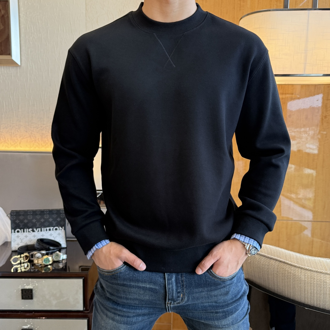 NO:529766,Burberry - SS's autumn new model, the highest version of the fashionable pullover fake two-piece sweatshirt, a must-have classic work every year. It is favored and praised by major stars, and is selected with high-end European cotton blend fabrics, heavy craftsmanship production, original hardware and auxiliary material logo design, soft and smooth, and dense texture!  Fashionable and stylish upper body!  One of the impeccable must-choose styles for autumn!  M-3XL, Burberry, hoodie, sweatshirts, alexander wang19860909巴宝莉 - ss秋季大爆新款,最高版本时尚套头假两件卫衣、每年必出的经典之作.受各大明星的青睐推崇,精选高端欧棉混纺面料,重工艺制作,原版五金辅料logo设计,柔软顺滑,质地密实！上身时尚有型！秋季无可挑剔必选款式之一！M-3XL,,burberry,hoodie,sweatshirts,alexander wang,Men's clothing