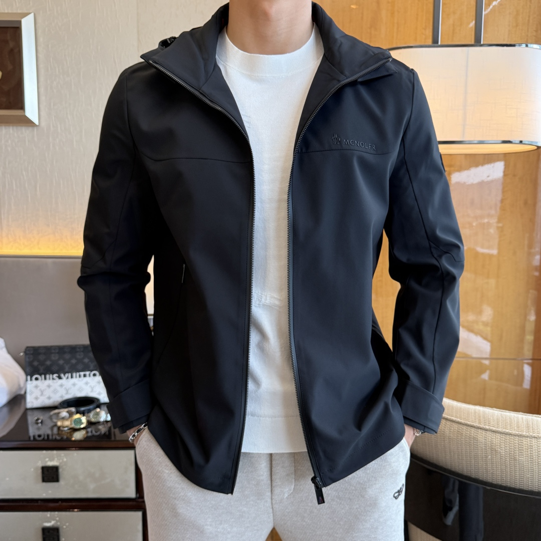 NO:526334,Mask - 2025ss autumn and winter boutique jackets, customized high-quality polyester fiber fabric!  Top-level fashion brand elements logo design, complete with three standards!  The original hardware and accessories have smooth lines and exquisite craftsmanship, excellent upper body style, comfortable fabric, windproof and warm, and casual matching are very fashionable, handsome, casual and fashionable men's must-have!  Size M-3XL can wear up to 190 catties!  ,Moncler,jackets & coats,alexander wang19860909蒙口- 2025ss秋冬大爆款精品夹克,定制高品质聚酯纤维面料！顶级时尚大牌元素logo设计,三标齐全！原版五金辅料,线条流畅,工艺精致,上身版型超赞,面料舒适,挡风保暖,随意搭配都非常时尚帅气休闲时尚男仕必备款哦！尺码M-3XL 最大可穿190斤！,,Moncler,jackets & coats,alexander wang,Men's clothing