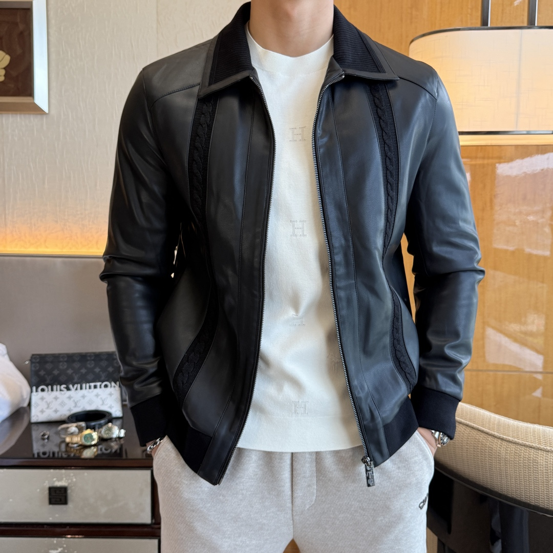 NO:529785,Givenchy - SS's big hit autumn and winter high-quality spliced ​​jacket, customized high-quality polyester fiber PU leather fabric!  Top-level fashion brand elements logo design, complete with three standards!  The original hardware and accessories have smooth lines and exquisite craftsmanship, excellent upper body style, comfortable fabric, windproof and warm, and casual matching are very fashionable, handsome, casual and fashionable men's must-have!  Size M-3XL can wear up to 190 catties!  ,,givenchy,jackets & coats,jackets & coats,alexander wang19860909纪梵希 - ss秋冬大爆款精品拼接夹克外套,定制高品质聚酯纤维PU皮面料！顶级时尚大牌元素logo设计,三标齐全！原版五金辅料,线条流畅,工艺精致,上身版型超赞,面料舒适,挡风保暖,随意搭配都非常时尚帅气休闲时尚男仕必备款哦！尺码M-3XL 最大可穿190斤！,,givenchy,jackets & coats,jackets & coats,alexander wang,Men's clothing