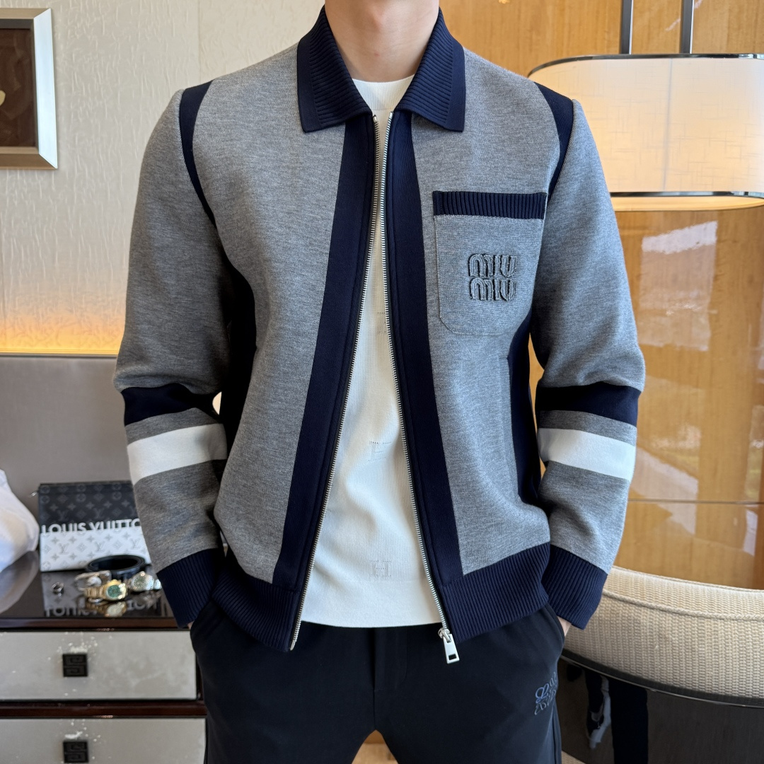 NO:529786,Misunderstanding - SS Fall and Winter boutique jackets, customized high-quality polyester fabric!  Top-level fashion brand elements logo design, complete with three standards!  The original hardware and accessories have smooth lines and exquisite craftsmanship, excellent upper body style, comfortable fabric, windproof and warm, and casual matching are very fashionable, handsome, casual and fashionable men's must-have!  Size M-3XL can wear up to 190 catties!  ,,jackets & coats,jackets & coats,alexander wang19860909谬谬 - ss秋冬大爆款精品夹克外套,定制高品质聚酯纤维面料！顶级时尚大牌元素logo设计,三标齐全！原版五金辅料,线条流畅,工艺精致,上身版型超赞,面料舒适,挡风保暖,随意搭配都非常时尚帅气休闲时尚男仕必备款哦！尺码M-3XL 最大可穿190斤！,,jackets & coats,jackets & coats,alexander wang,Men's clothing