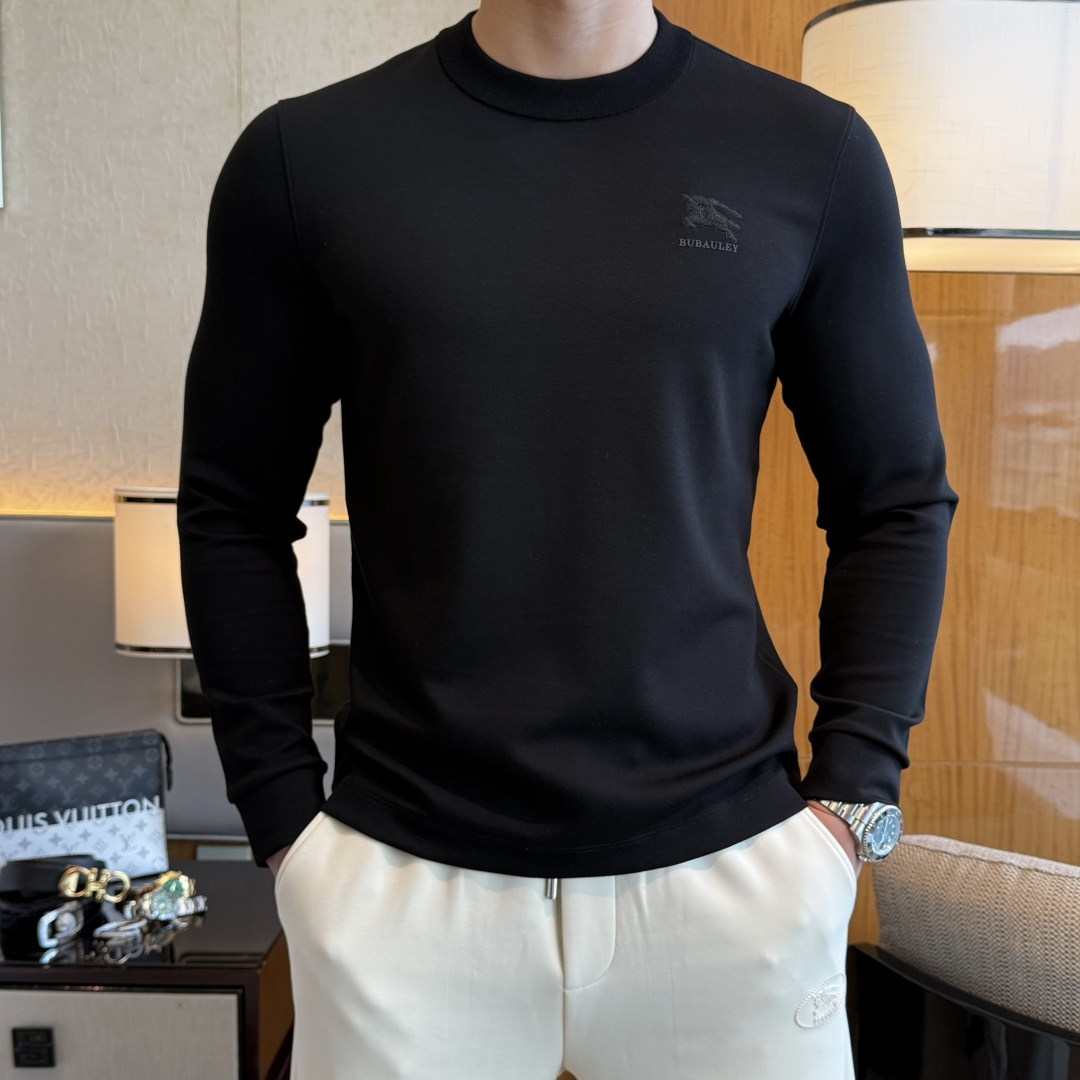 NO:568614,Burberry - 2025ss autumn hot new model, the highest version of fashionable pullover sweatshirt and T-shirt, a classic that must be released every year. Favored and respected by major stars, it selects high-end European cotton blended fabrics, made with heavy craftsmanship, original hardware accessories logo design, soft and smooth, and dense texture!  Stylish upper body!  One of the impeccable must-have styles for autumn!  M-3XL,,burberry,hoodie,sweatshirts,tees,t-shirt,alexander wang19860909巴宝莉 - 2025ss秋季大爆新款,最高版本时尚套头卫衣T恤、每年必出的经典之作.受各大明星的青睐推崇,精选高端欧棉混纺面料,重工艺制作,原版五金辅料logo设计,柔软顺滑,质地密实！上身时尚有型！秋季无可挑剔必选款式之一！M-3XL,,burberry,hoodie,sweatshirts,tees，t-shirt,alexander wang,Men's clothing