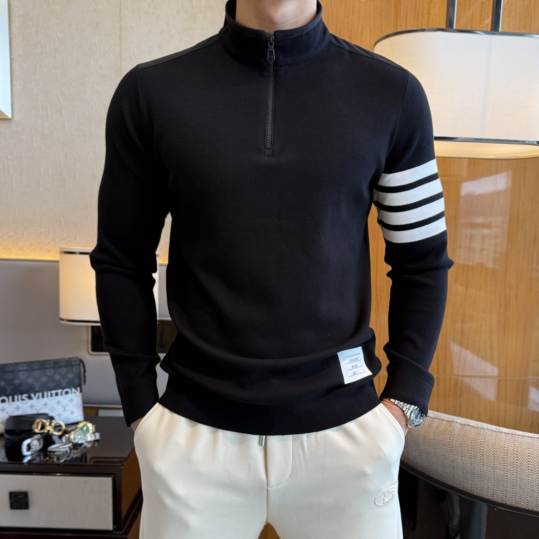 NO:547681,TB - 2025ss autumn new model, the highest version of fashionable pullover sweatshirt T-shirt, a must-have classic work every year. It is favored and praised by major stars. It is selected high-end European cotton blend fabrics, heavy craftsmanship production, original hardware and auxiliary materials logo design, soft and smooth, and dense texture!  Fashionable and stylish upper body!  One of the impeccable must-choose styles for autumn!  M-3XL, hoodie, sweatshirts,tees,t-shirt,alexander wang19860909TB - 2025ss秋季大爆新款,最高版本时尚套头卫衣T恤、每年必出的经典之作.受各大明星的青睐推崇,精选高端欧棉混纺面料,重工艺制作,原版五金辅料logo设计,柔软顺滑,质地密实！上身时尚有型！秋季无可挑剔必选款式之一！M-3XL,,hoodie,sweatshirts,tees，t-shirt,alexander wang,Men's clothing