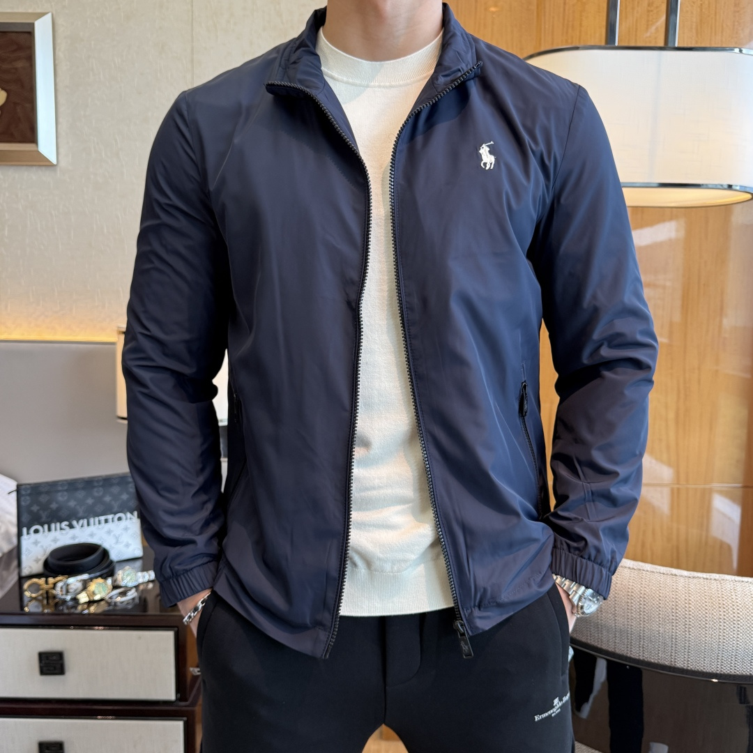 NO:564945,Paul - 2025ss autumn and winter hot style boutique jacket, customized high-quality polyester fiber fabric!  Logo design with top fashion big-name elements, complete with three standards!  Original hardware accessories, smooth lines, exquisite craftsmanship, awesome upper body shape, comfortable fabrics, windproof and warm, it is very fashionable, handsome and a must-have for casual and fashionable men with any combination!  Sizes M-3XL can fit up to 190 pounds!  ,,jackets & coats,alexander wang19860909保罗 - 2025ss秋冬大爆款精品夹克,定制高品质聚酯纤维面料！顶级时尚大牌元素logo设计,三标齐全！原版五金辅料,线条流畅,工艺精致,上身版型超赞,面料舒适,挡风保暖,随意搭配都非常时尚帅气休闲时尚男仕必备款哦！尺码M-3XL 最大可穿190斤！,,jackets & coats,alexander wang,Men's clothing