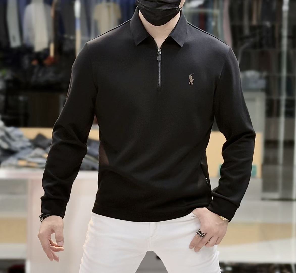 NO:571694,Paul - The popular polo long-sleeved T-shirt in the 2025ss autumn and winter counter, casual and fashionable outer wear, a must-have for inner wear, customized imported high-grade cotton fabrics, the fabric has a delicate feel, is close-fitting and comfortable without digging into the flesh, and has a good upper body shape. It is warm to wear, and the counter logo design is very unique. The original quality and craftsmanship are definitely the highest version on the market. The top original version is awesome to wear. It is soft and crisp, not easy to deform. The seams and seams are very rigorous and elegant. Absolute first-line OEM requirements!  Don’t miss it, male gods!  Size M-3XL can wear up to 200 pounds!  ,,tees,t-shirt,alexander wang19860909保罗 - 2025ss秋冬专柜大爆款polo长袖T恤,休闲时尚外穿 内搭必备款,定制进口高级棉面料,面料手感细腻,贴身舒适不扎肉,上身版型好 穿着保暖,专柜标志设计非常独特,原版品质与工艺 绝对市场最高版本 顶级原版穿着超赞 柔顺挺括,不易变形.锁边缝盘都非常严谨考究 绝对一线代工要求！男神们别错过！ 尺码 M-3XL 最大可穿200斤！,,tees，t-shirt,alexander wang,Men's clothing