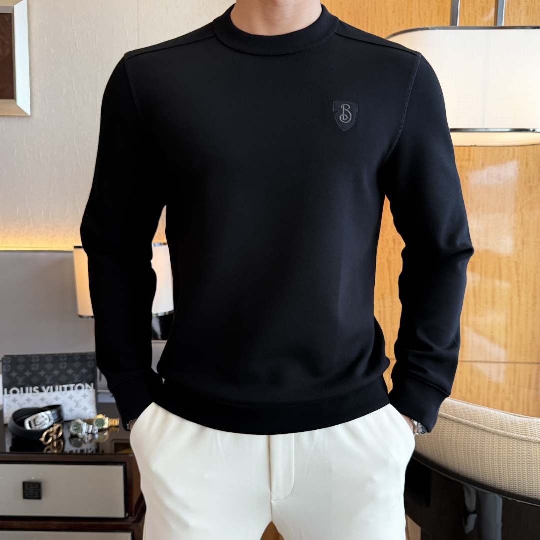 NO:597128,Burberry - 2025ss Autumn hot new style, the highest version of fashionable pullover cashmere sweatshirt, a must-have classic every year. Favored and respected by major stars, it selects high-end European cotton blended fabrics, made with heavy craftsmanship, original hardware accessories logo design, soft and smooth, and dense texture!  Stylish upper body!  One of the impeccable must-have styles for autumn!  M-3XL can wear up to 190 pounds!  ,,burberry,hoodie,sweatshirts,alexander wang19860909巴宝莉 - 2025ss秋季大爆新款,最高版本时尚套头羊绒卫衣、每年必出的经典之作.受各大明星的青睐推崇,精选高端欧棉混纺面料,重工艺制作,原版五金辅料logo设计,柔软顺滑,质地密实！上身时尚有型！秋季无可挑剔必选款式之一！M-3XL 最大穿190斤！,,burberry,hoodie,sweatshirts,alexander wang,Men's clothing