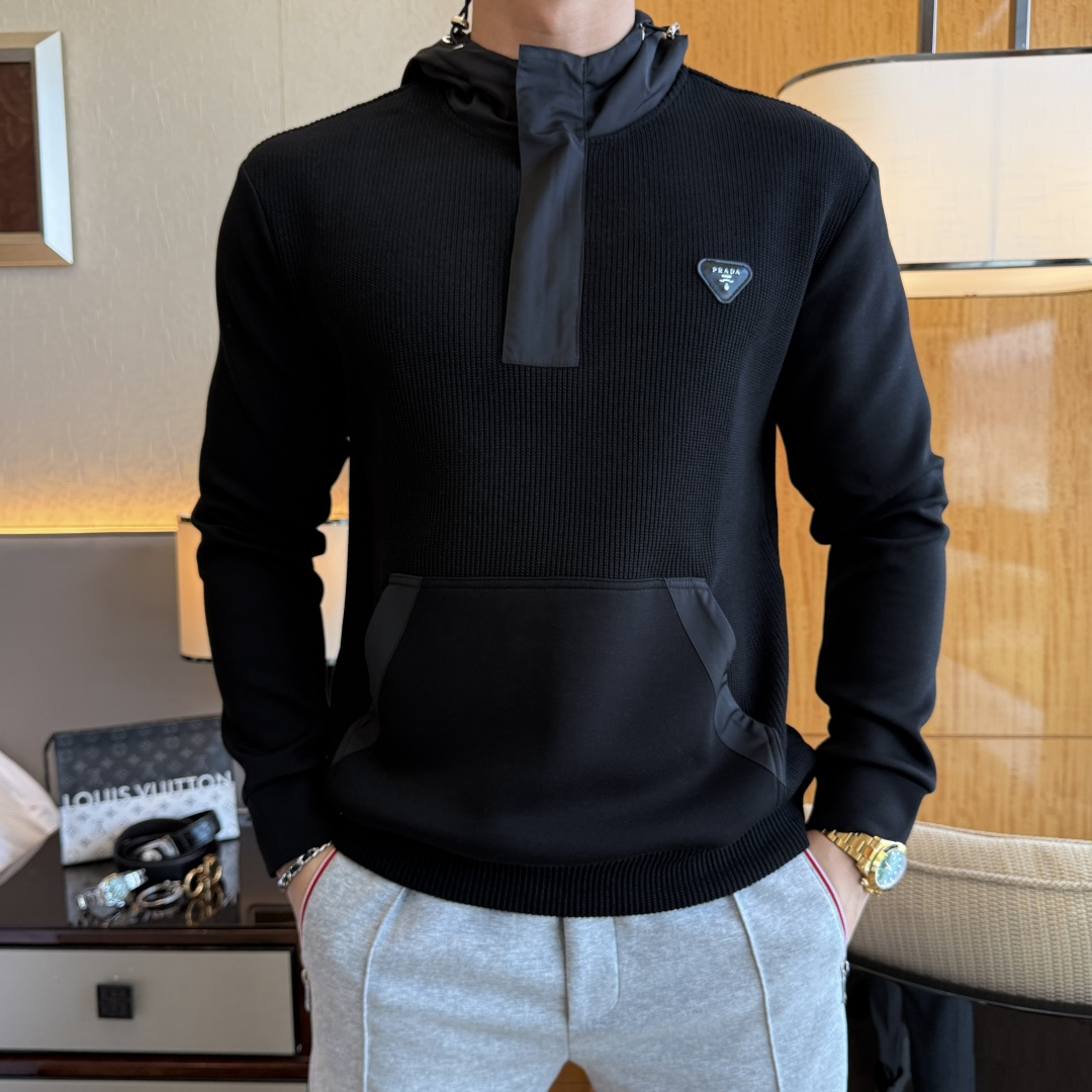 NO:599217,Prada - 2025ss hot new style in autumn, the highest version of fashionable pullover thin velvet sweatshirt, a classic that must be released every year. Favored and respected by major stars, it uses high-end European cotton blended fabrics, heavy craftsmanship, original hardware accessories logo design, soft and smooth, and dense texture!  Stylish upper body!  One of the impeccable must-have styles for autumn!  M-3XL,,prada,hoodie,sweatshirts,alexander wang19860909普拉达- 2025ss秋季大爆新款,最高版本时尚套头薄绒卫衣、每年必出的经典之作.受各大明星的青睐推崇,精选高端欧棉混纺面料,重工艺制作,原版五金辅料logo设计,柔软顺滑,质地密实！上身时尚有型！秋季无可挑剔必选款式之一！M-3XL,,prada,hoodie,sweatshirts,alexander wang,Men's clothing