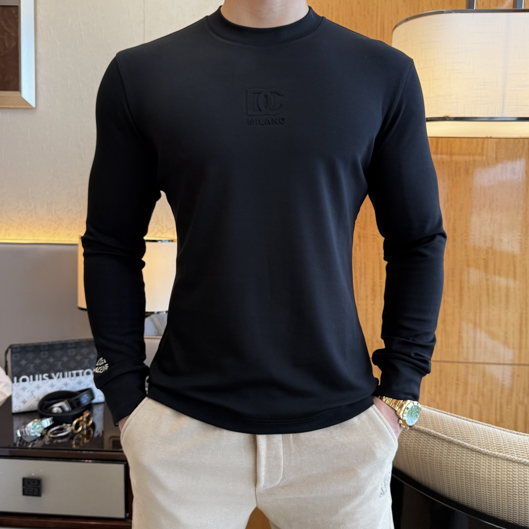 NO:599223,DG - 2025ss Autumn hot-selling thin velvet long-sleeved T-shirt, made of customized high-grade cotton fabric, fashionable big-name element logo design, soft, delicate, comfortable and warm, made with multiple processes, a basic base layer shirt is indispensable in men's wardrobe. It can be used to match various clothes anytime and anywhere to meet your daily life needs. The design of the clothes is simple but not simple. Dear friends, hurry up and get it. Standard version, size M~3XL, can wear up to 190 pounds!  ,,tees,t-shirt,alexander wang19860909DG - 2025ss秋装大爆款薄绒长袖T恤,采用定制高级棉面料 时尚大牌元素logo设计,柔软细腻舒适保暖,多重工艺制作,男人的衣柜都少不了基础打底衫 随时随地都可以拿来搭配各种服饰 满足您日常生活需求 ,衣服设计简约而不简单 , 亲们赶紧入手 标准版型 尺码M~3XL 最大可穿190斤！,,tees，t-shirt,alexander wang,Men's clothing